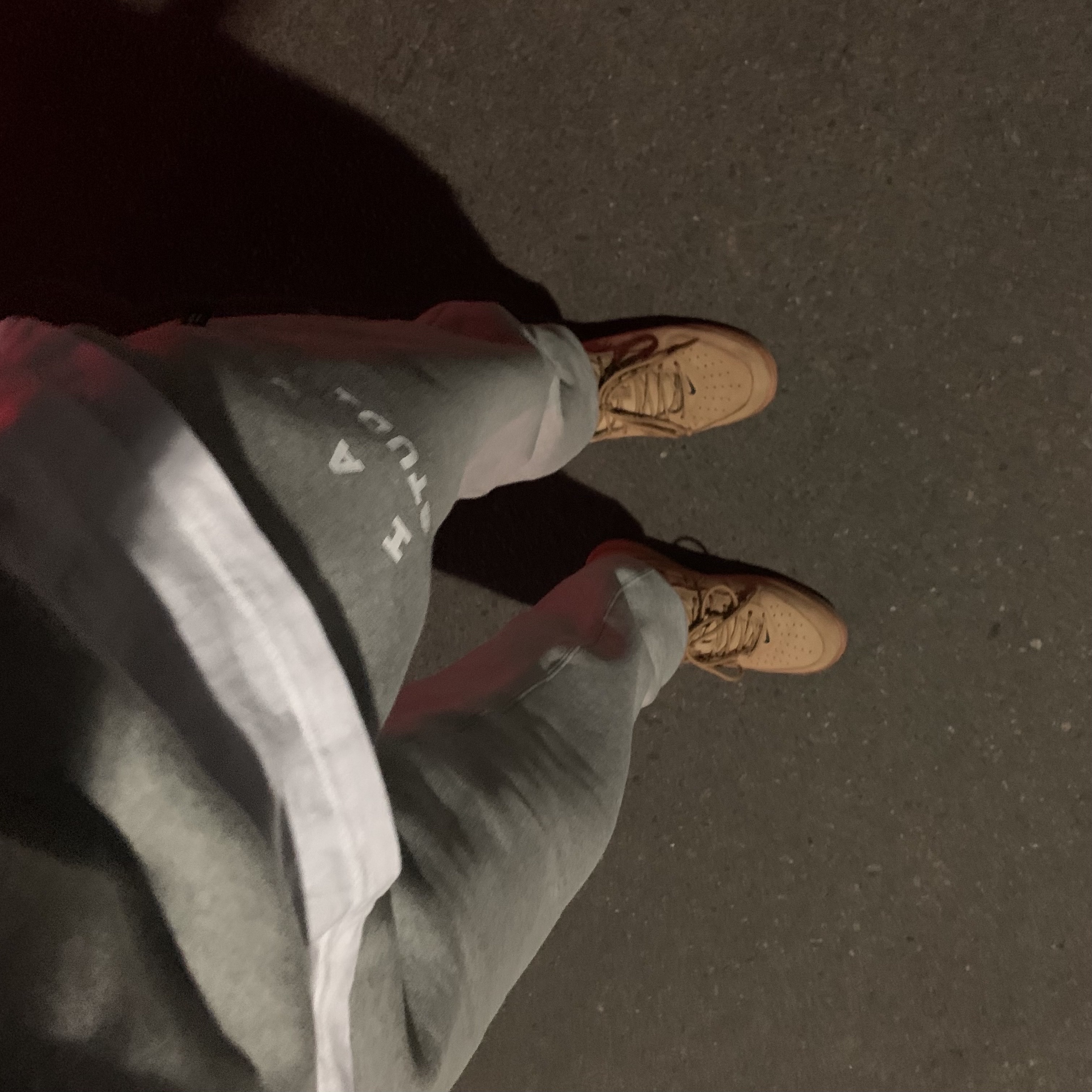 IAB Studio Hoodie Gray - 21SS, IAB Studio Sweatpants Gray - 21SS 착용 스타일 - 2