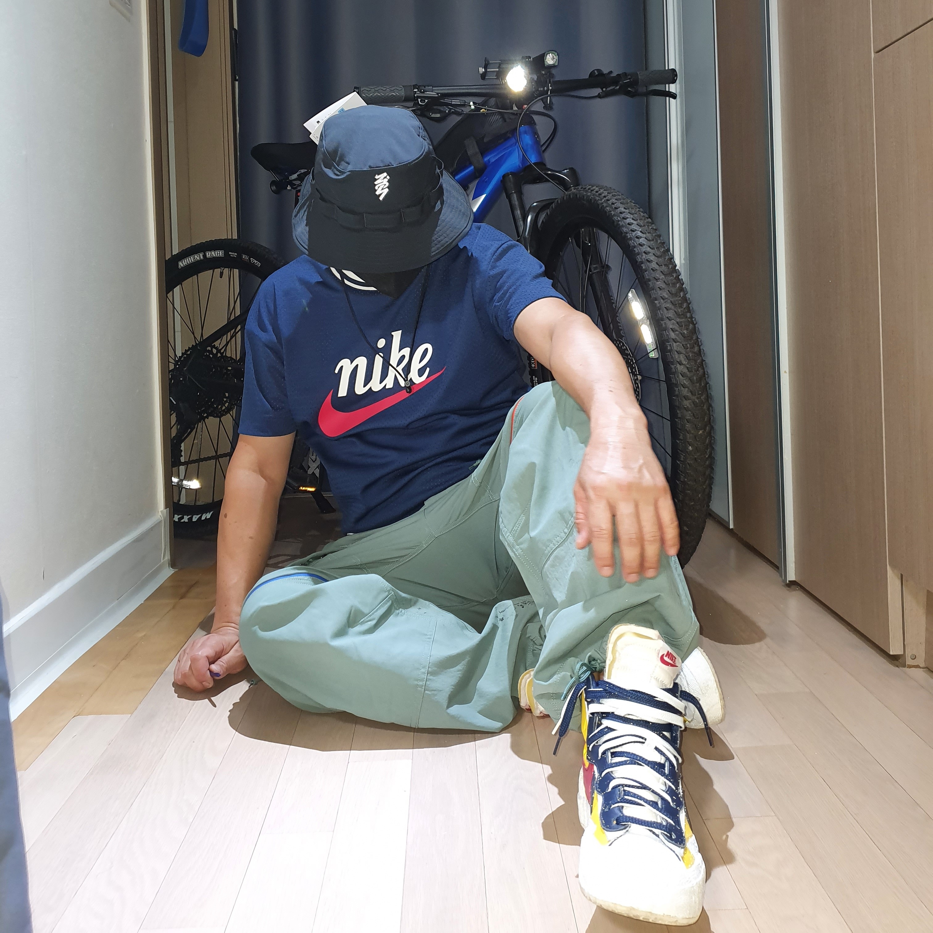 Nike x Sacai Blazer Mid Snow Beach, Nike ACG Smith Summit Cargo Pants Clay Green - Asia 착용 스타일 - 3