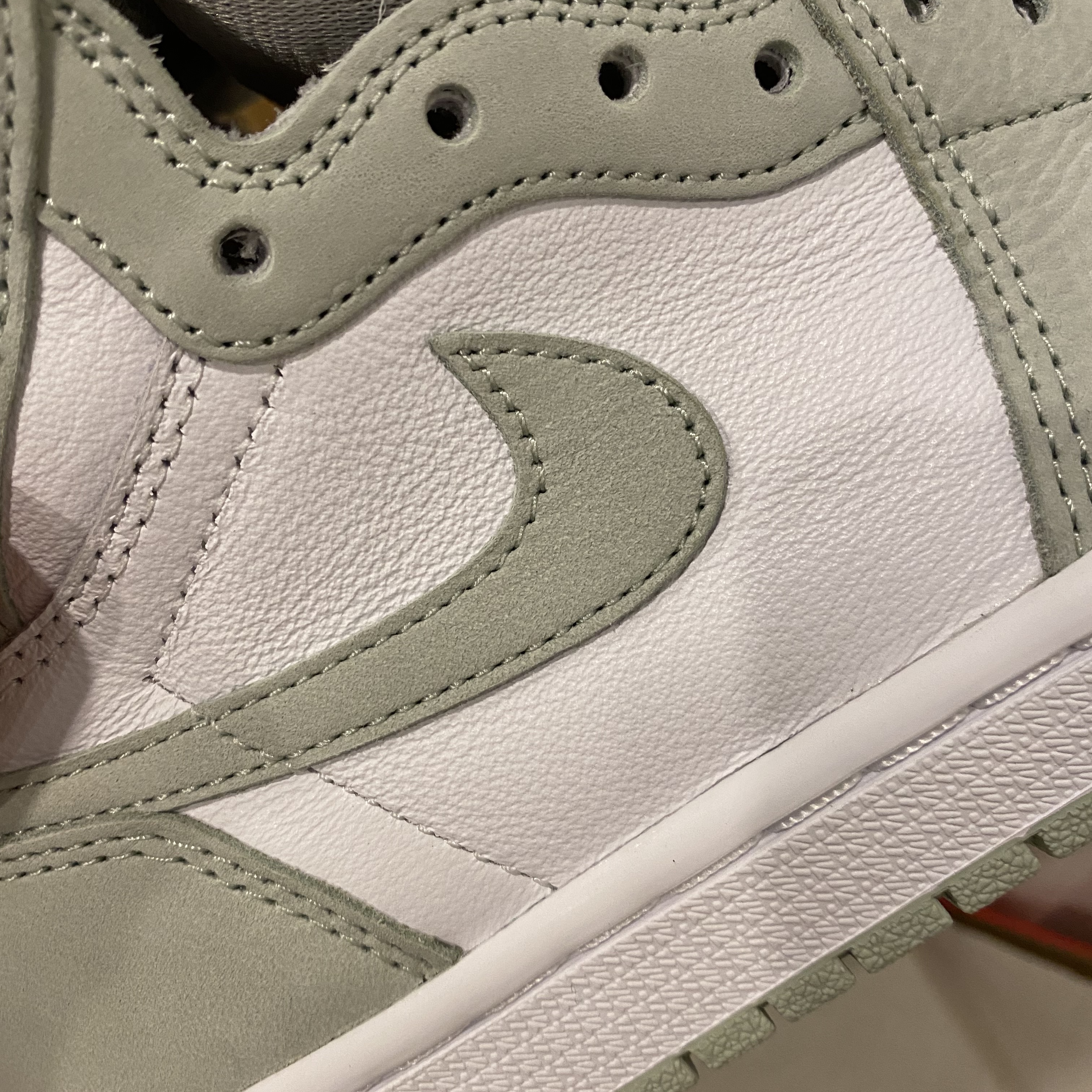 (W) Jordan 1 Retro High OG Seafoam 착용 스타일 - 3