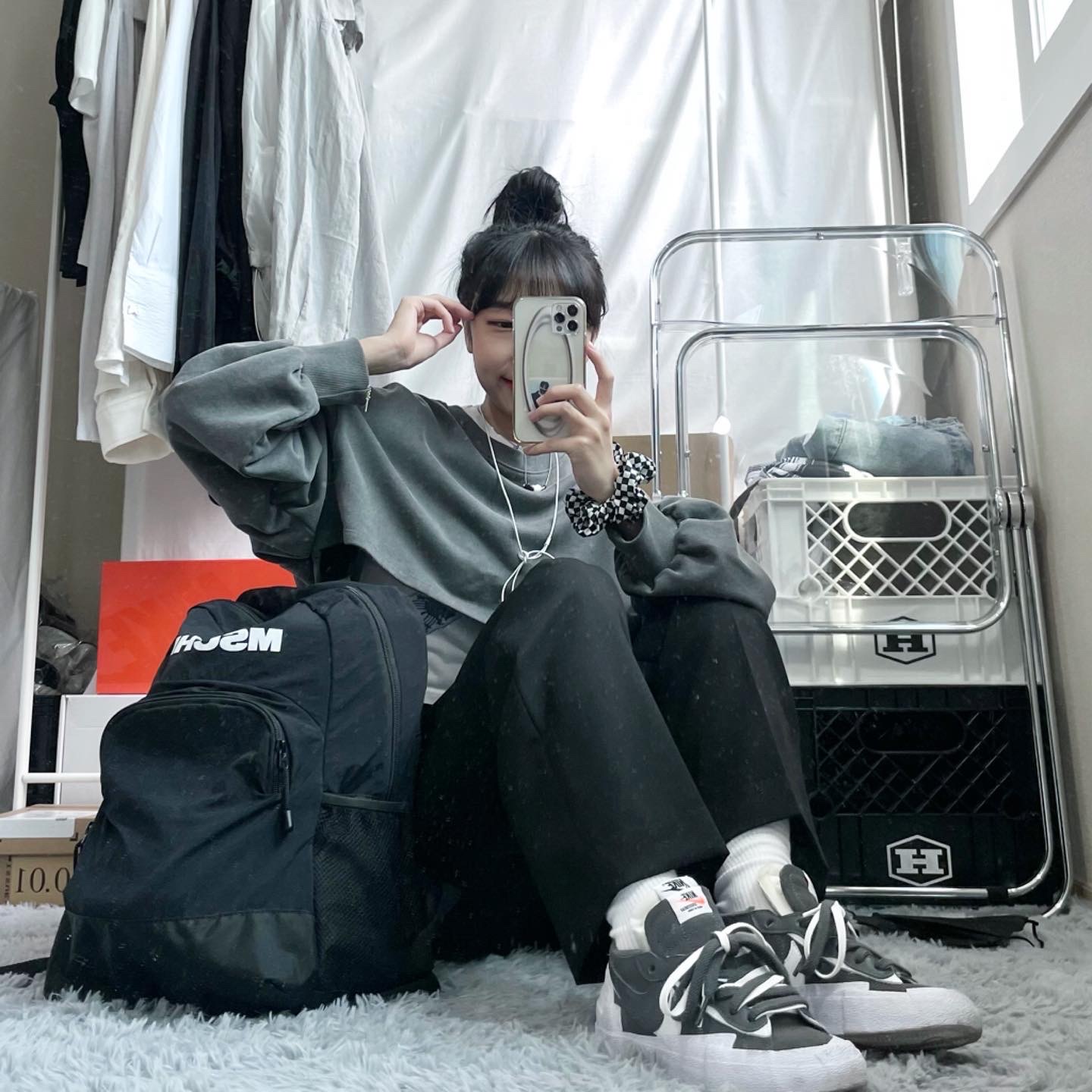Nike x Sacai Blazer Low Iron Grey 착용 스타일 - 4