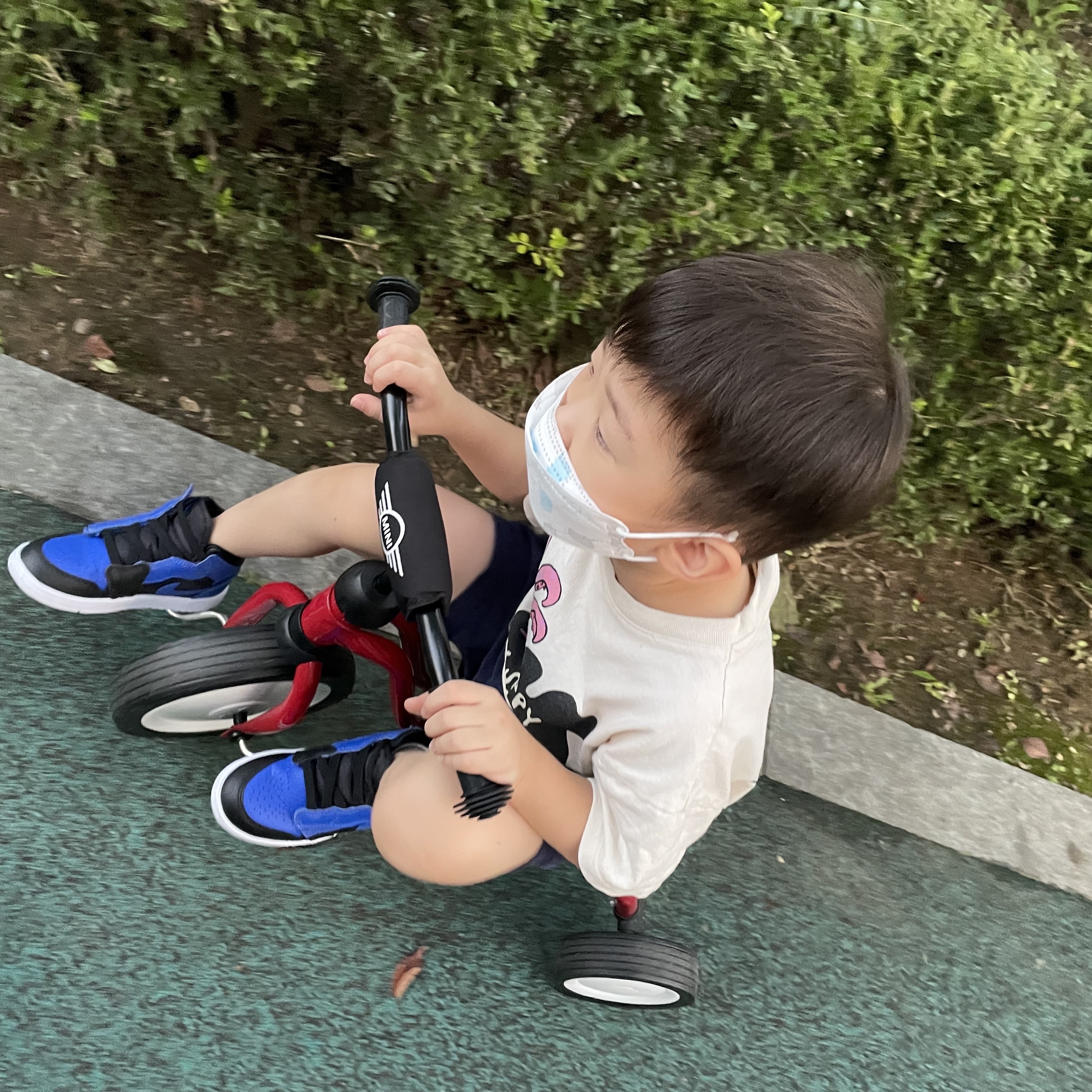 (PS) Jordan 1 Mid Alt Hyper Royal 착용 스타일 - 2
