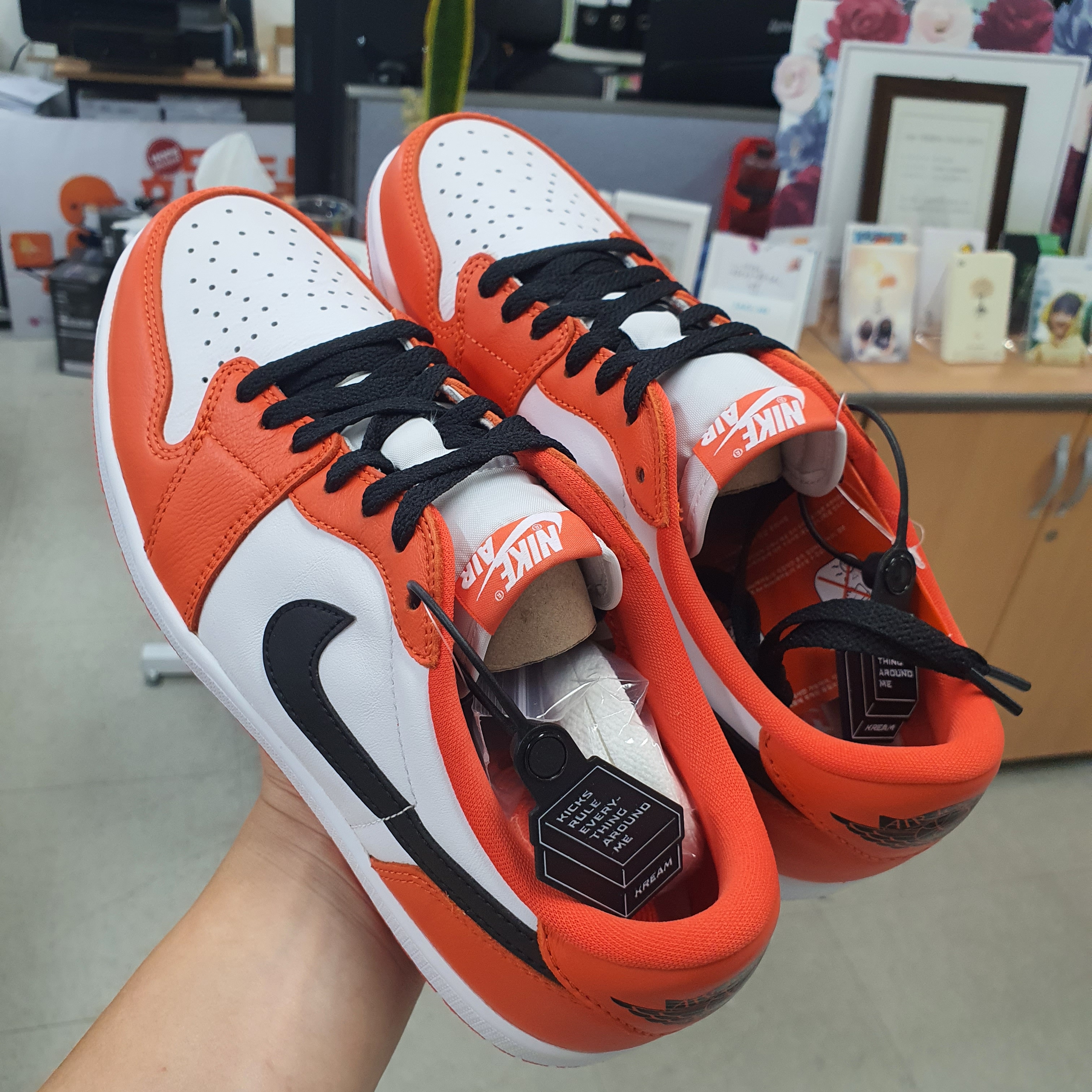 Jordan 1 Low OG Starfish 착용 스타일