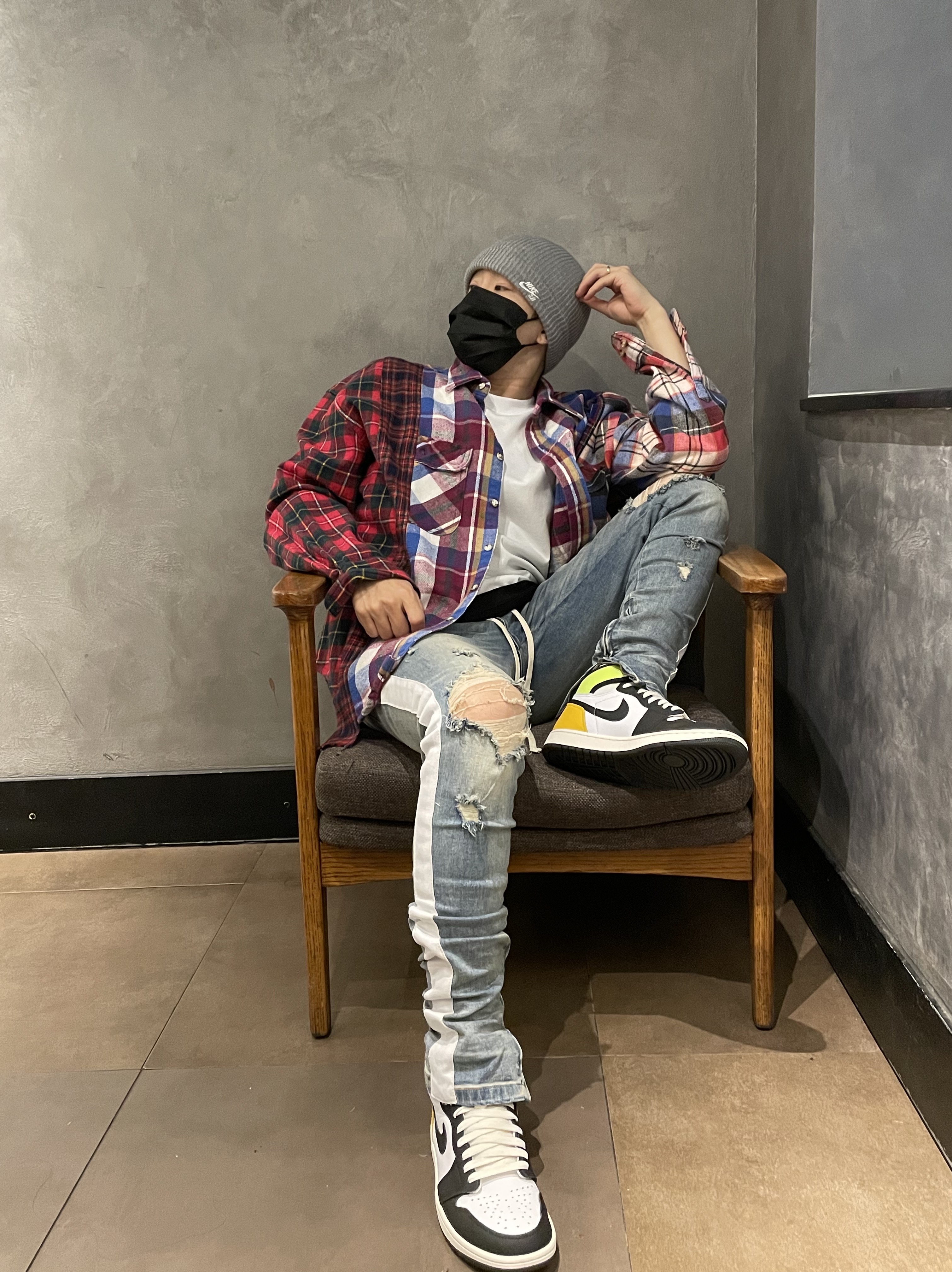 Jordan 1 Retro High OG Volt Gold 착용 스타일 - 1