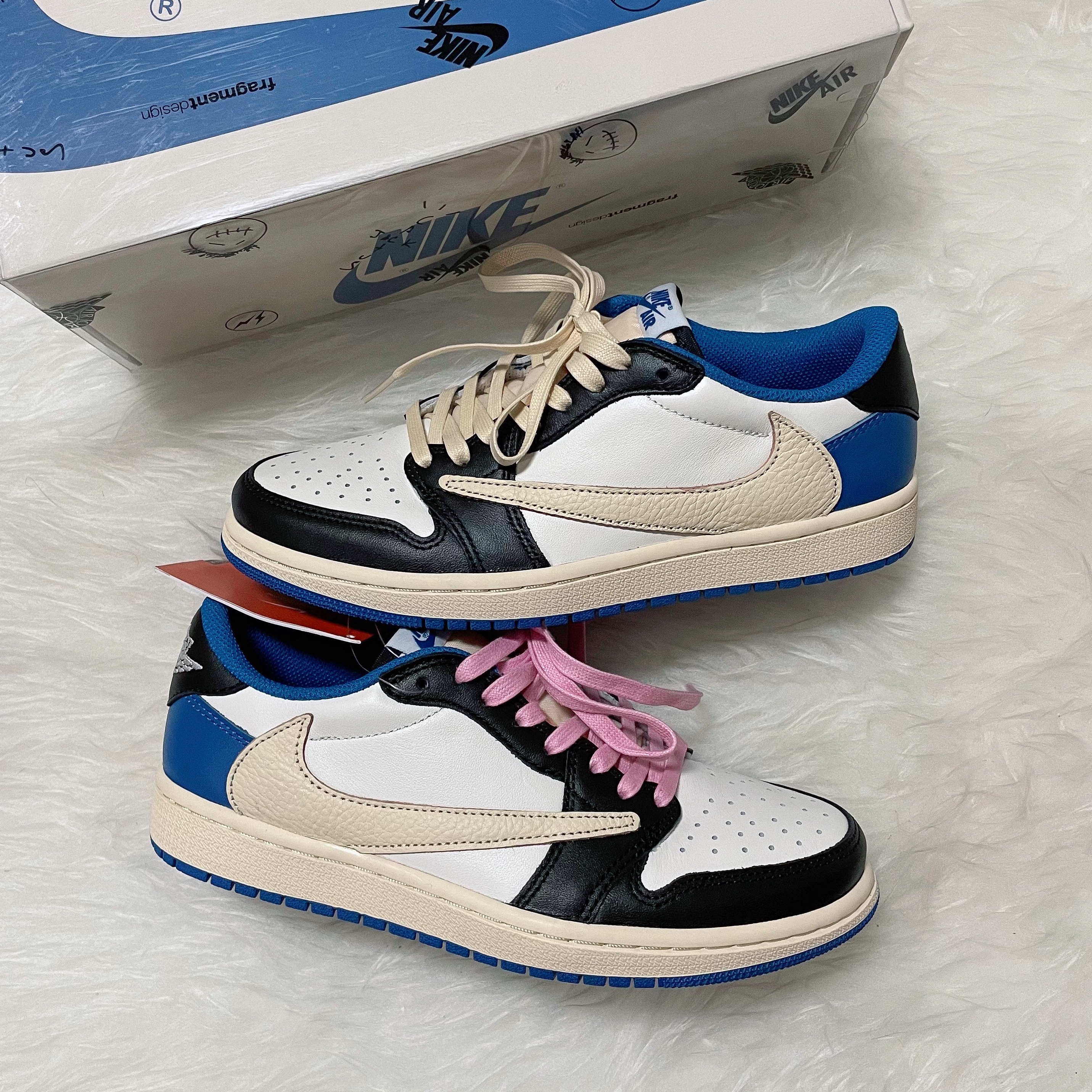 Jordan 1 x Travis Scott x Fragment Retro Low OG SP Military Blue 착용 스타일 - 3