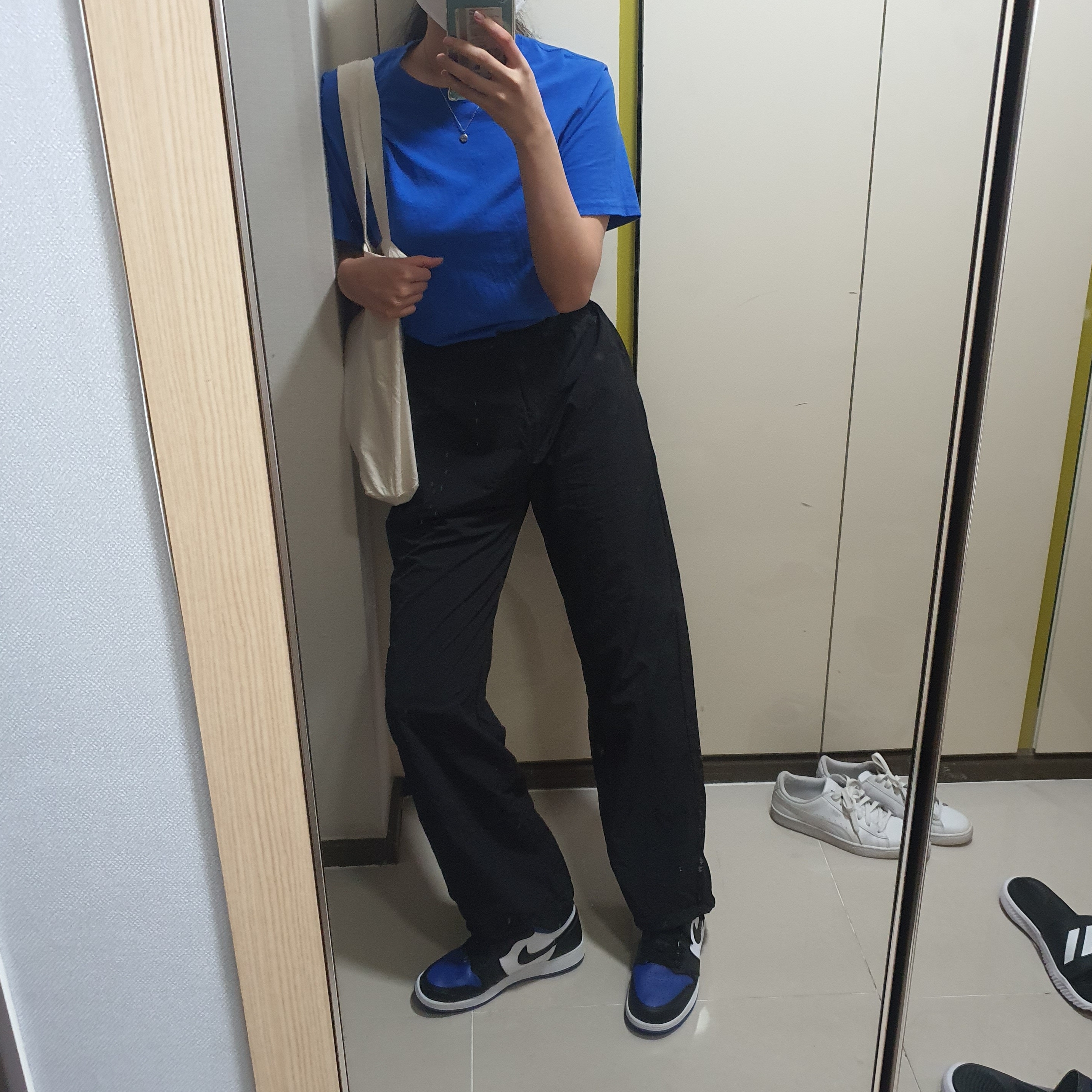 (GS) Jordan 1 Retro High OG Royal Toe 착용 스타일 - 1