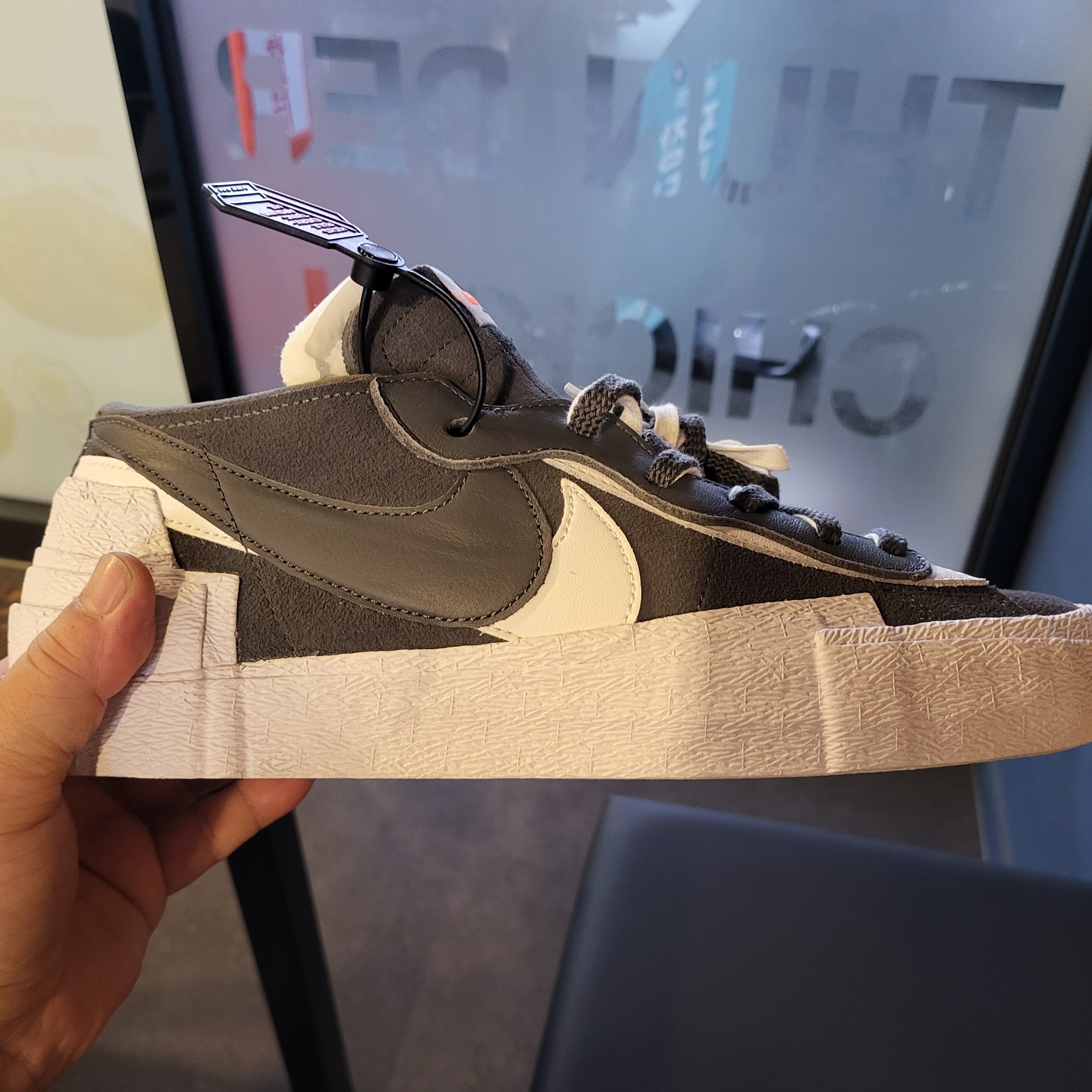 Nike x Sacai Blazer Low Iron Grey 착용 스타일 - 1