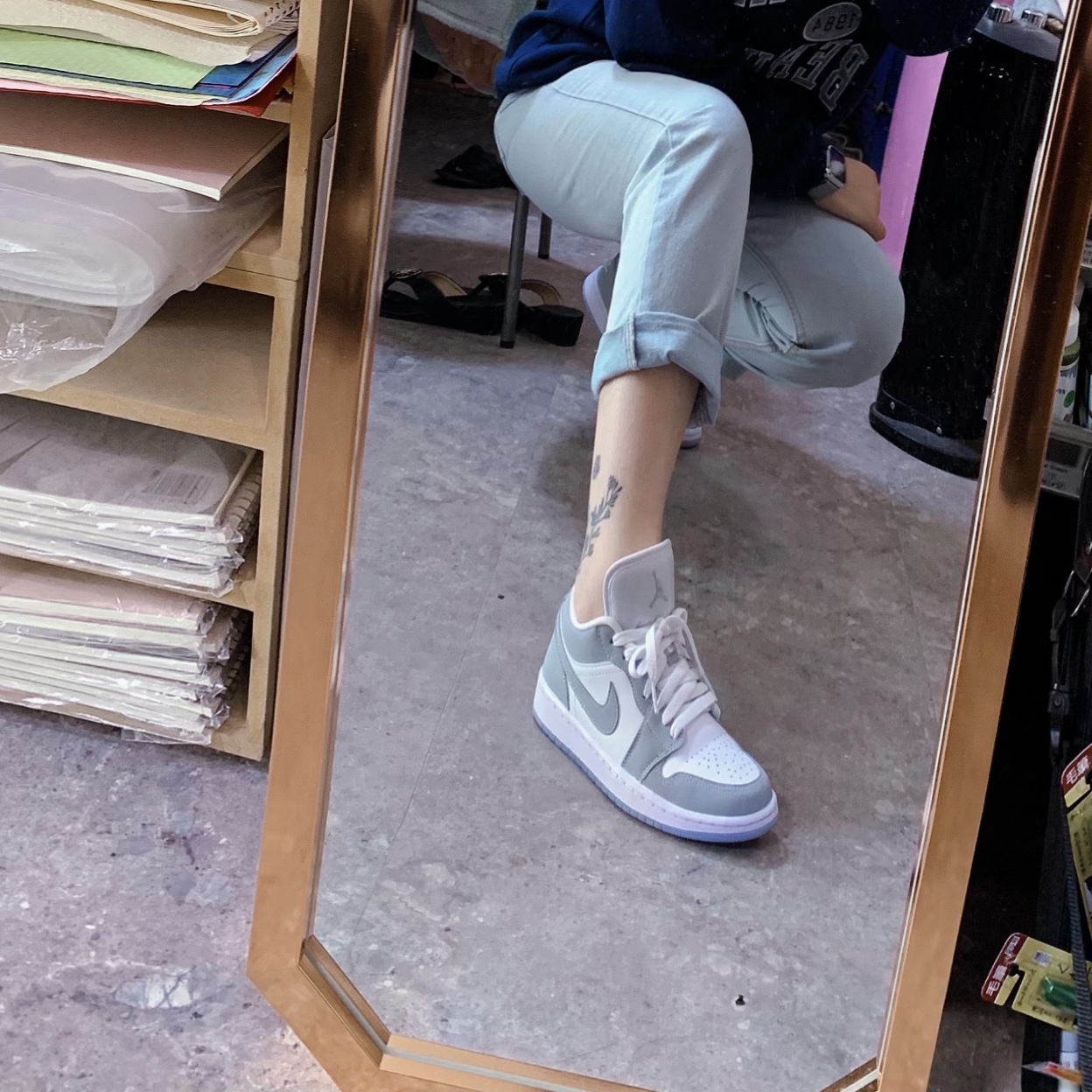 (W) Jordan 1 Low White Wolf Grey 착용 스타일