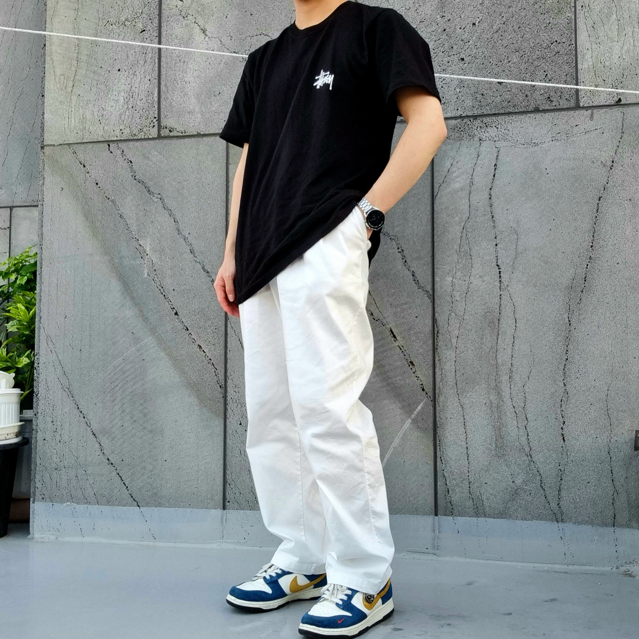 Nike x Kasina Dunk Low 80's Bus, Stussy Basic Stussy T-Shirt Black 2021 착용 스타일