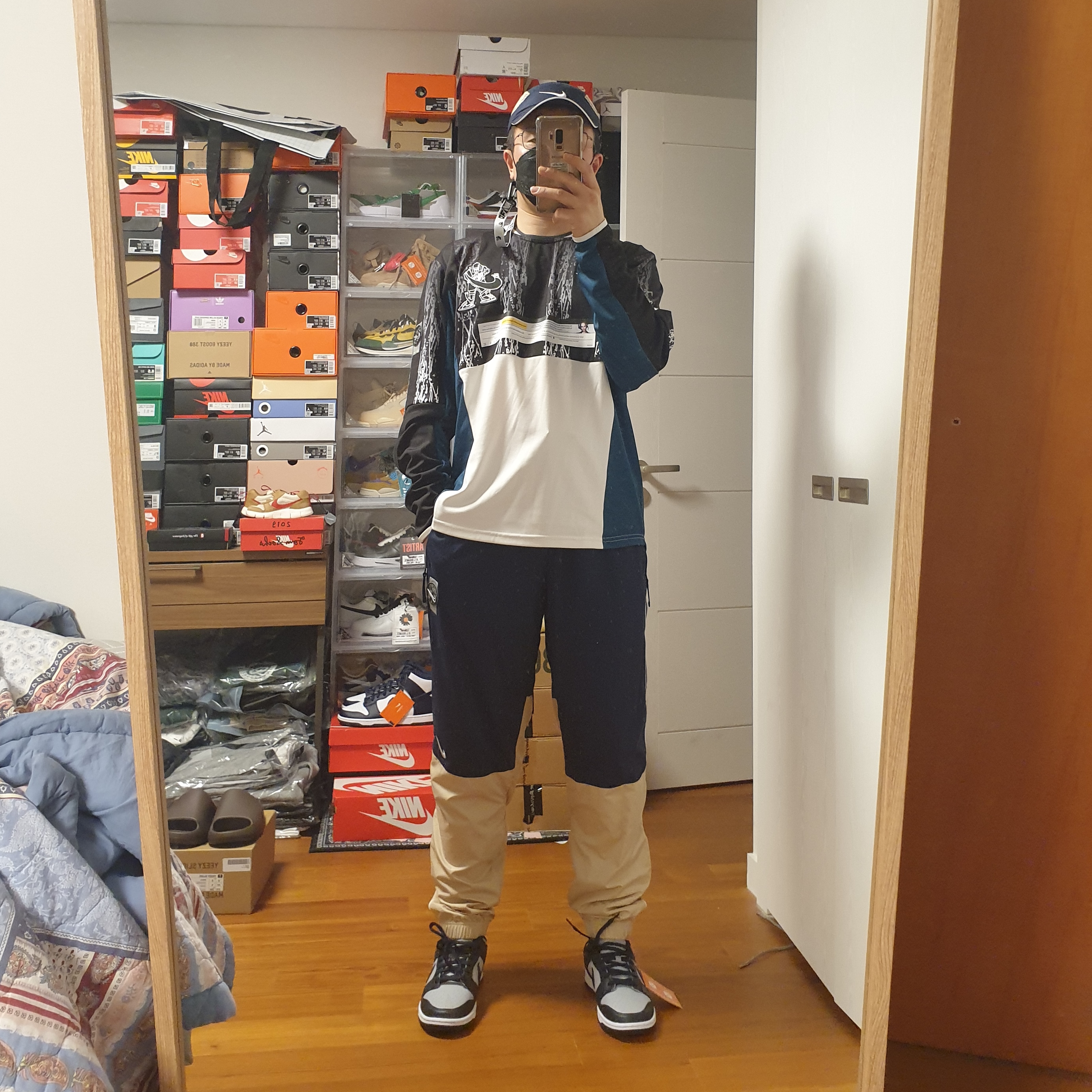Nike x Cav Empt Track Pants Navy, Nike x Cav Empt Long Sleeve Graphic Shirt Jersey 착용 스타일 - 1