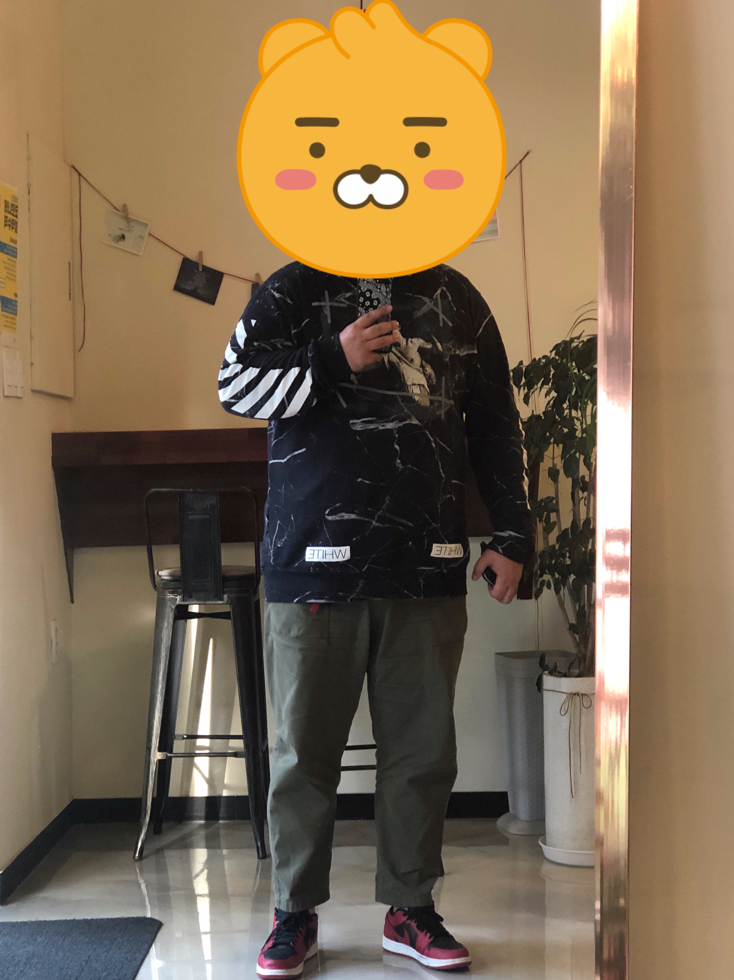 Jordan 1 Low Varsity Red 착용 스타일