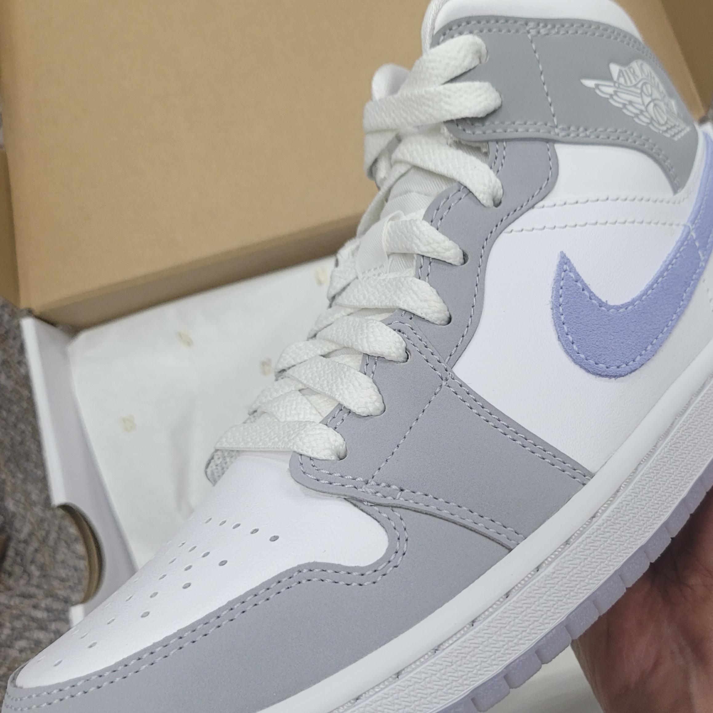 (W) Jordan 1 Mid Wolf Grey 착용 스타일 - 1