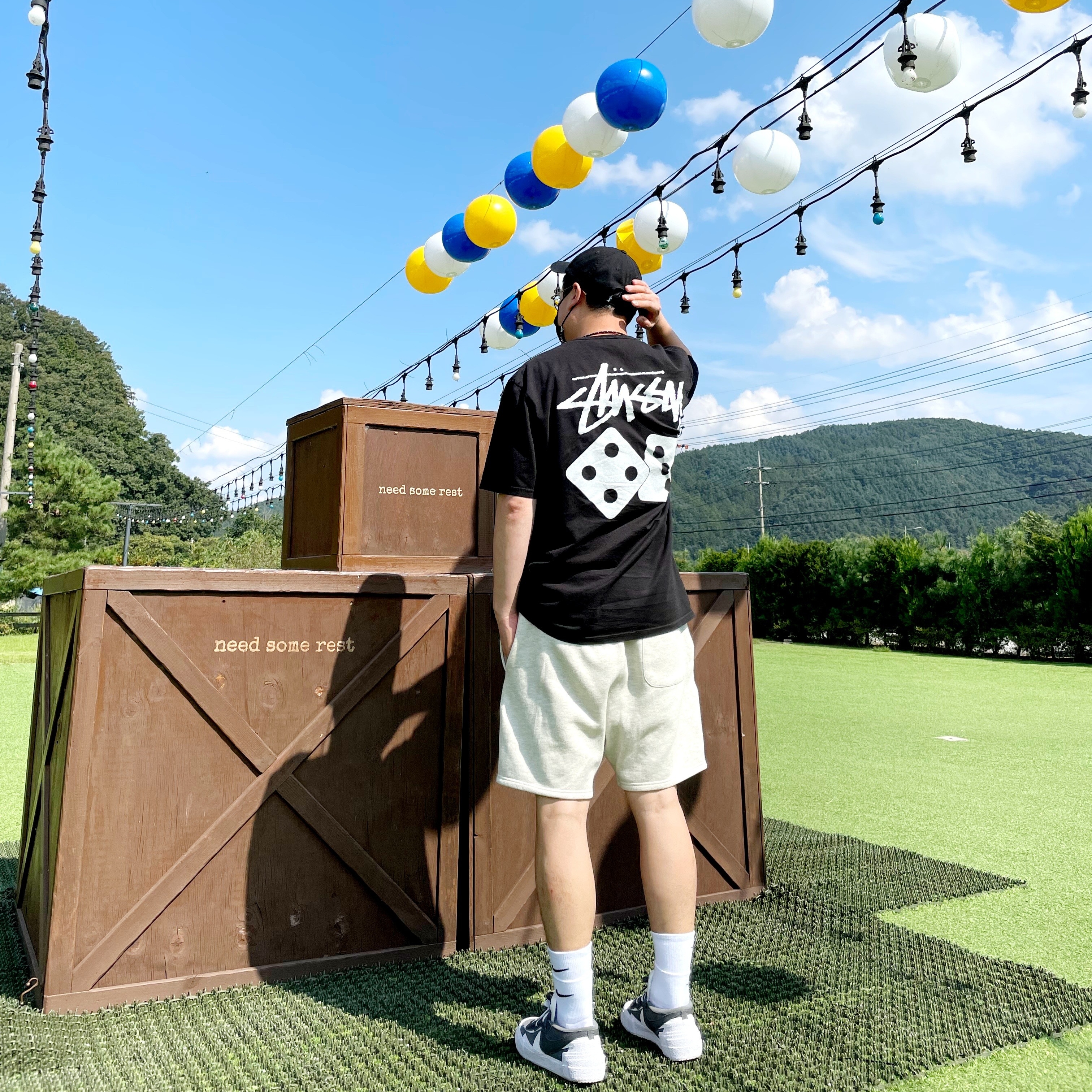 Stussy Dice Pigment Dyed T-Shirt Black 2021, Nike x Matthew M Williams NRG Socks White 착용 스타일 - 2