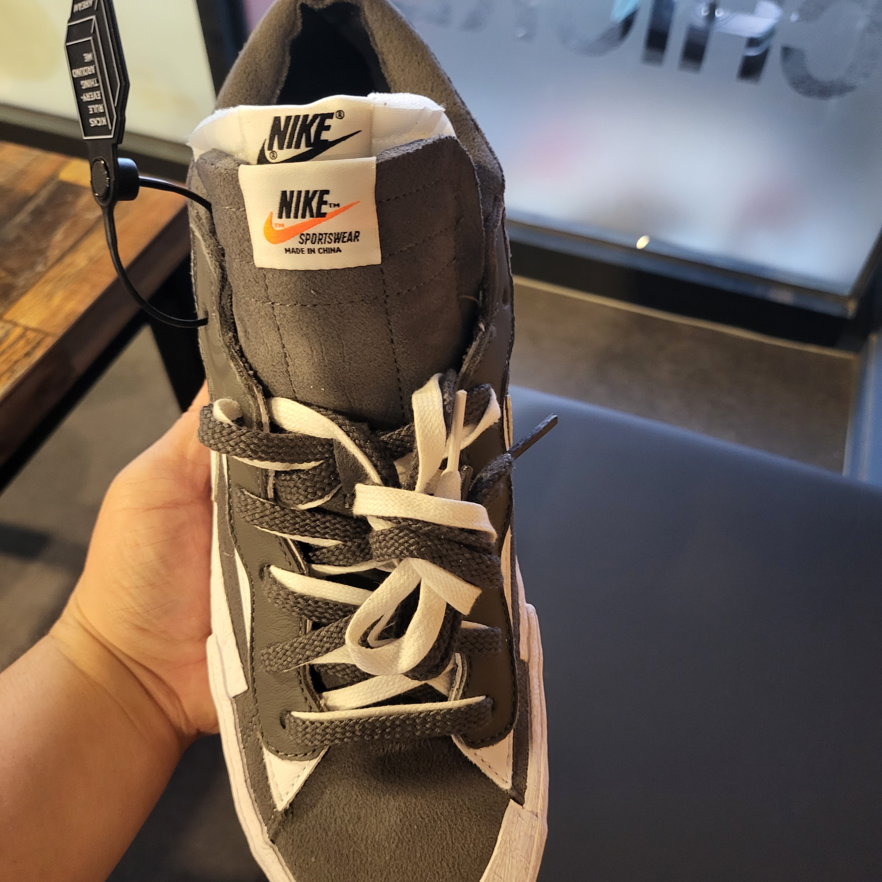 Nike x Sacai Blazer Low Iron Grey 착용 스타일 - 2