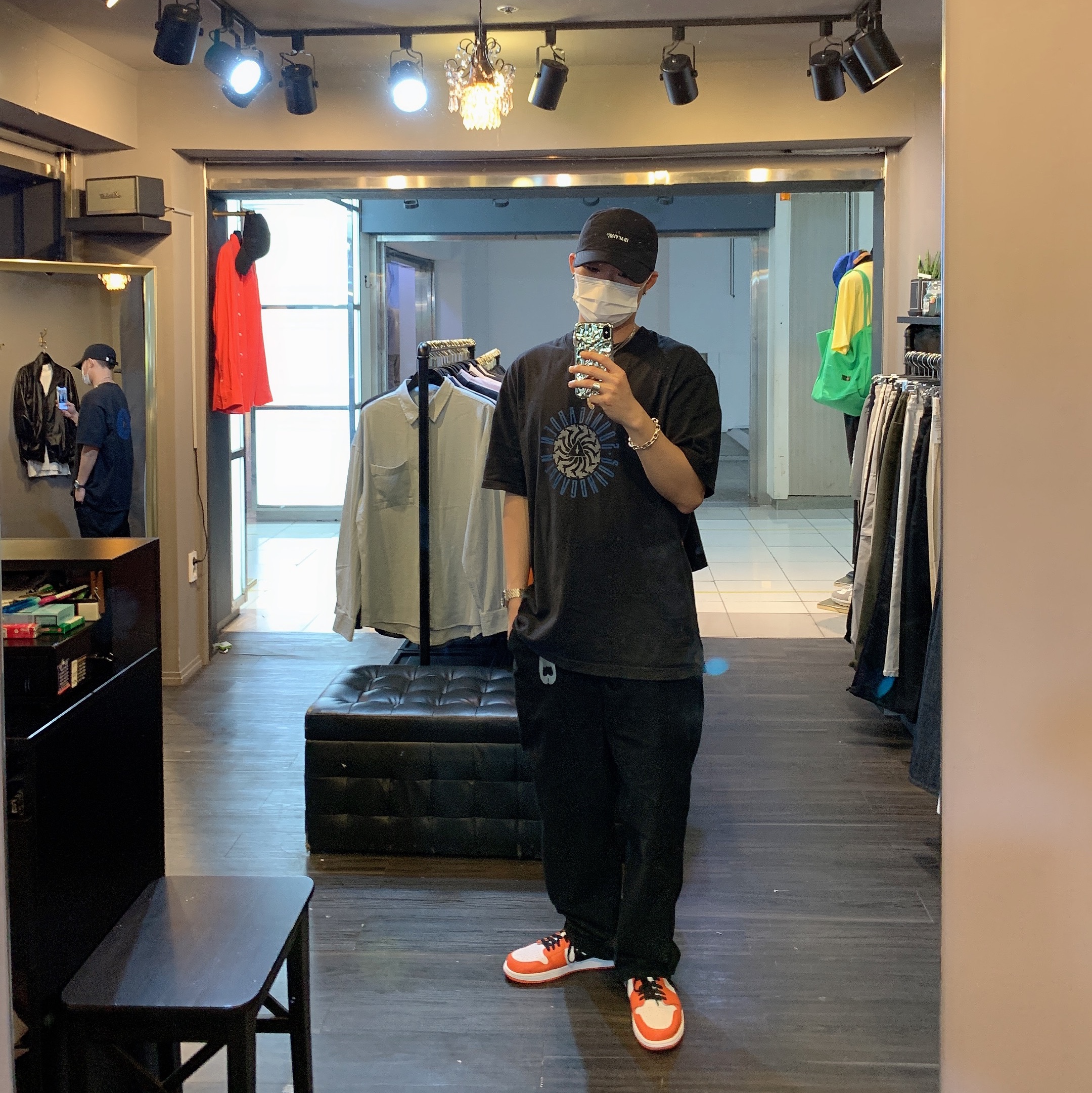 Jordan 1 Low OG Starfish 착용 스타일 - 1