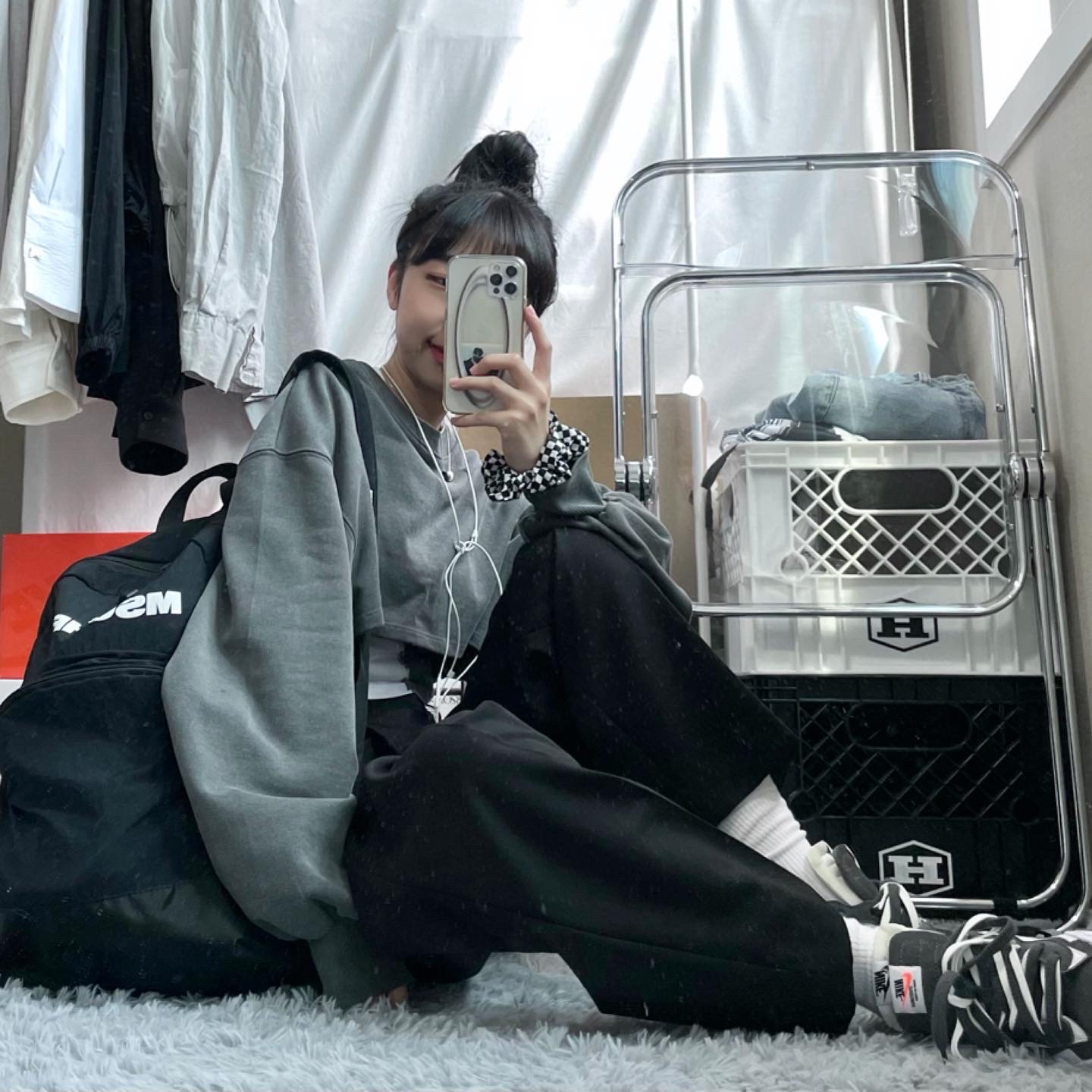 Nike x Sacai Blazer Low Iron Grey 착용 스타일 - 1