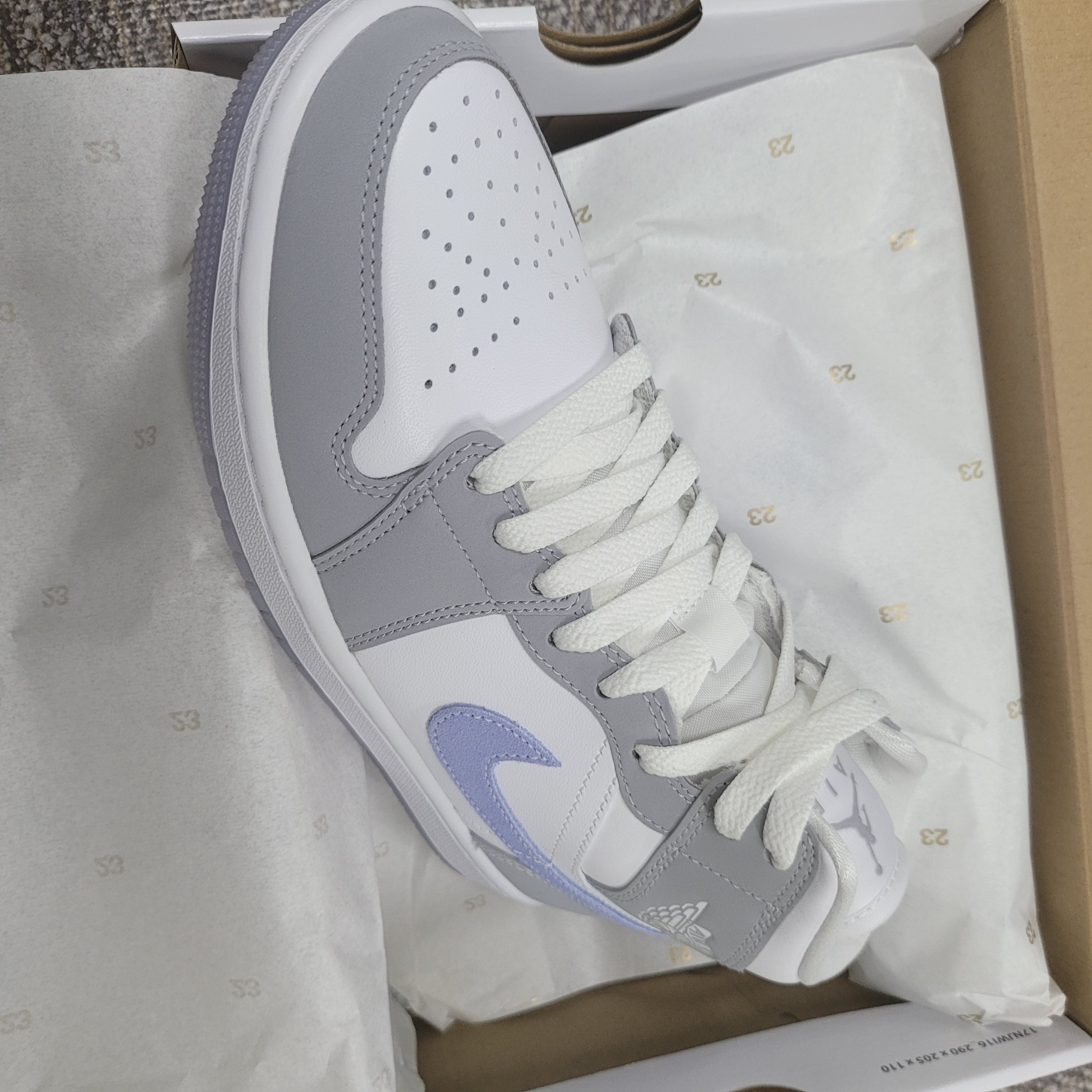 (W) Jordan 1 Mid Wolf Grey 착용 스타일 - 2