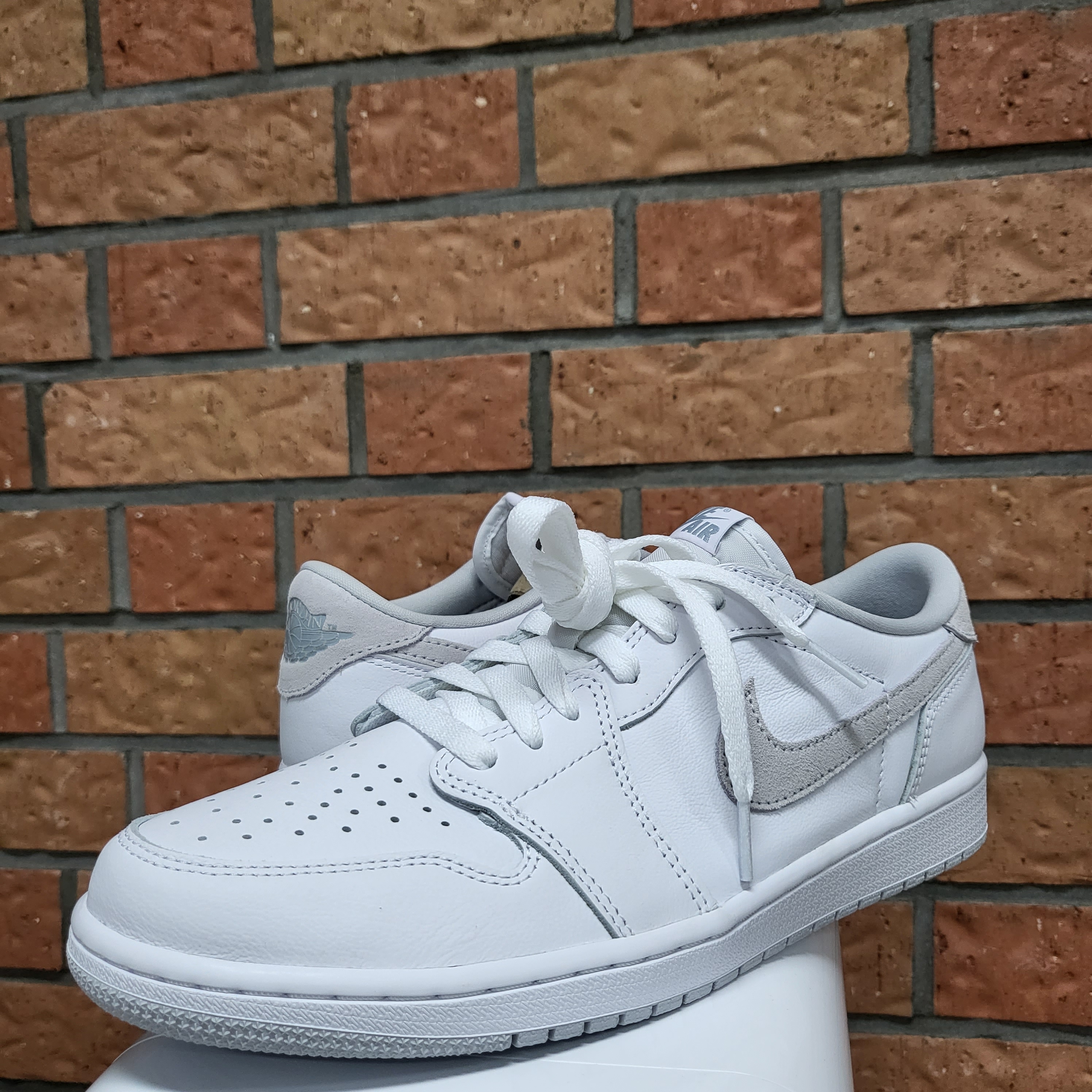 Jordan 1 Low OG Neutral Grey 착용 스타일