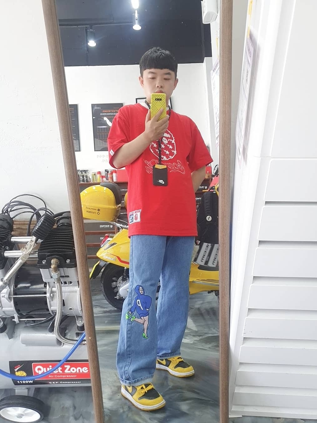Palace Handbag Baggies Jean Stone Wash - 21SS, Nike Dunk High SP Varsity Maize 착용 스타일 - 1