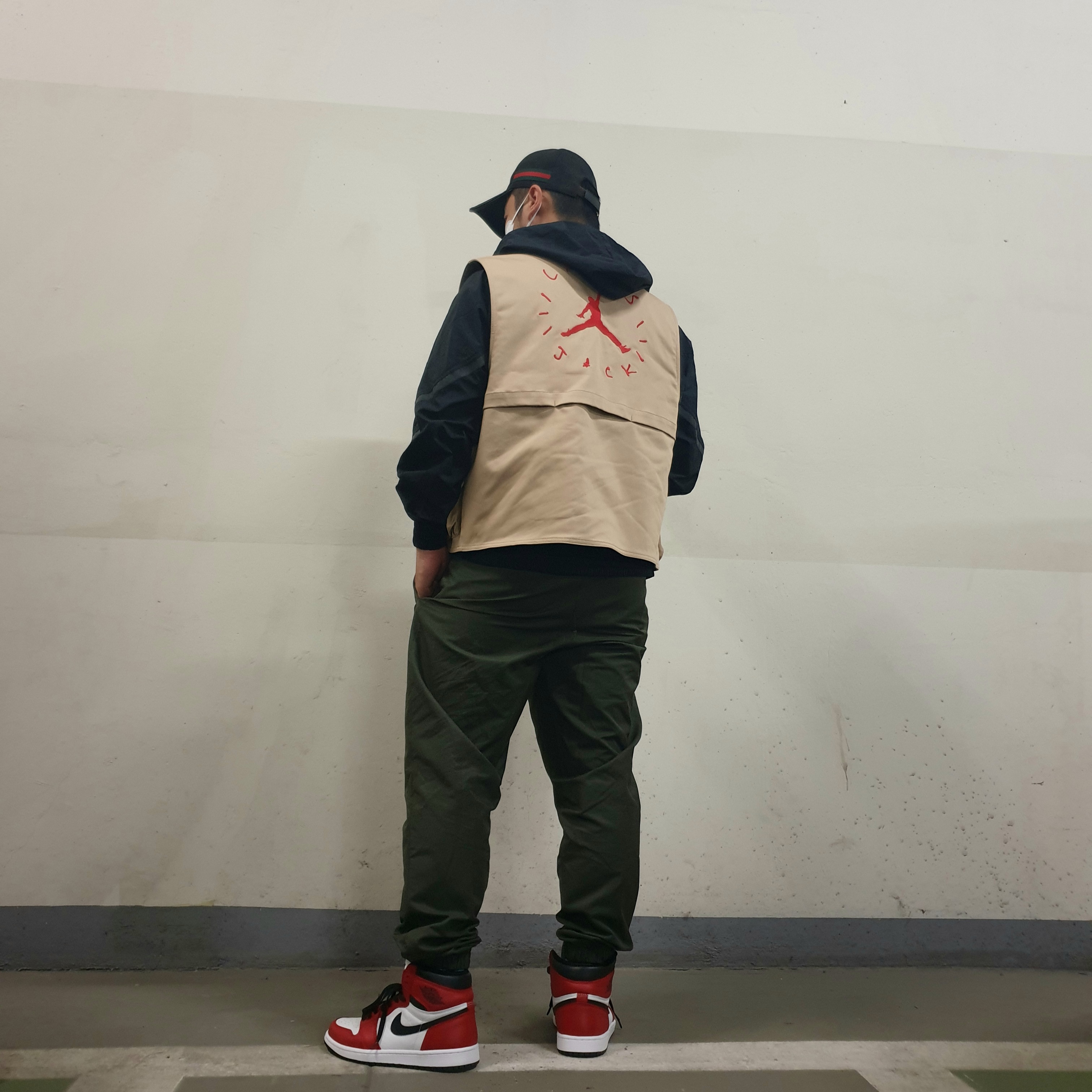 Jordan x Travis Scott Utility Vest - Asia, Jordan 1 Retro High OG Chicago 2015 착용 스타일