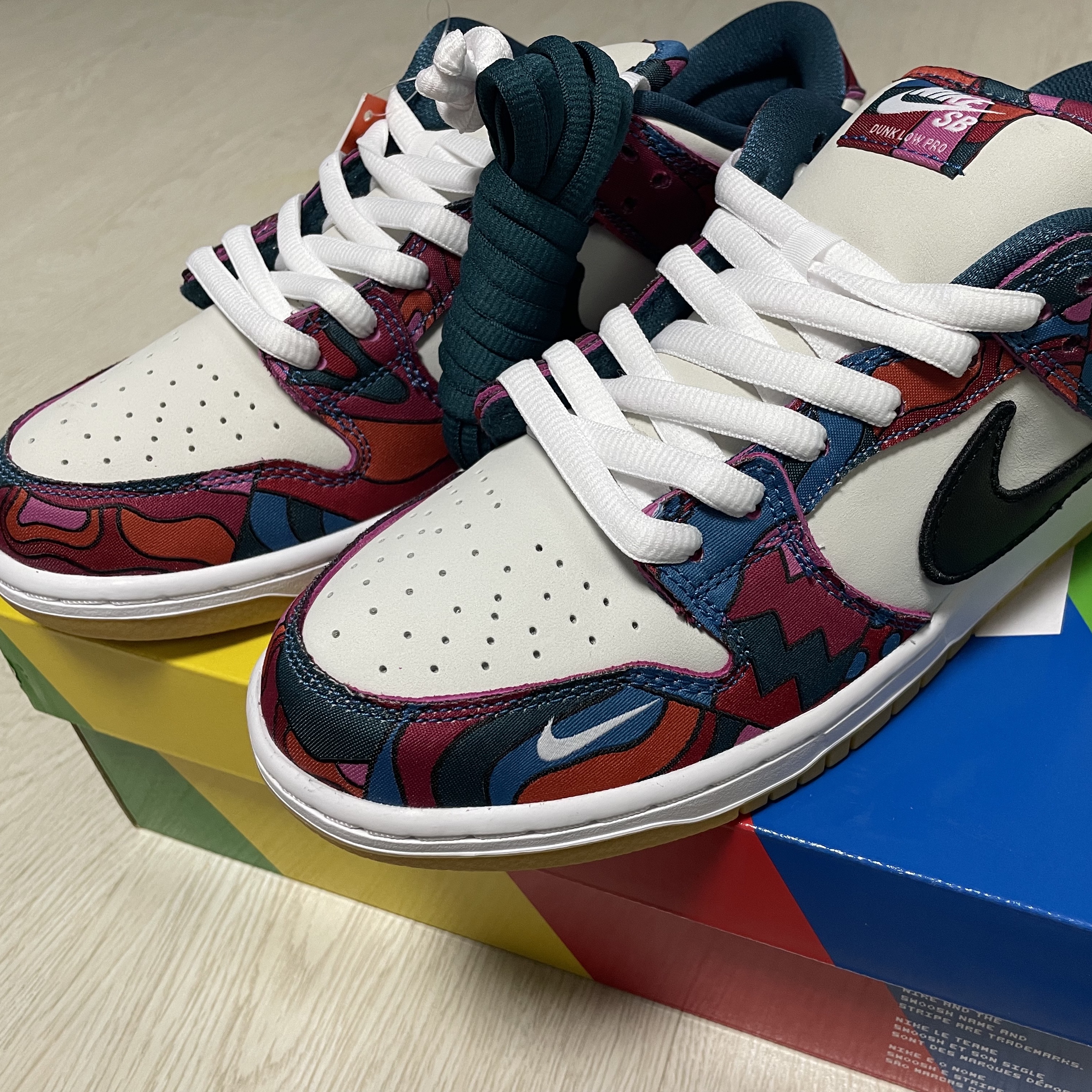Nike x Parra SB Dunk Low Pro Abstract Art 착용 스타일 - 2