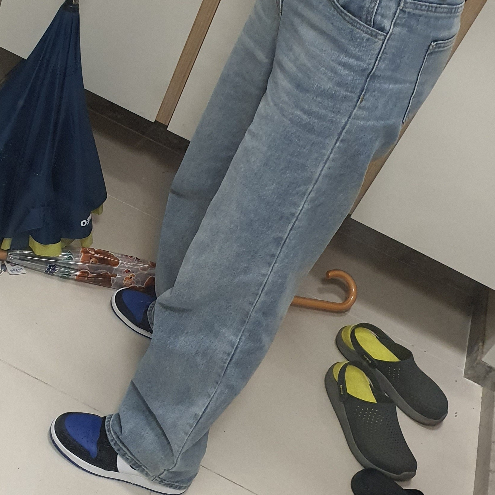 (GS) Jordan 1 Retro High OG Royal Toe 착용 스타일 - 3