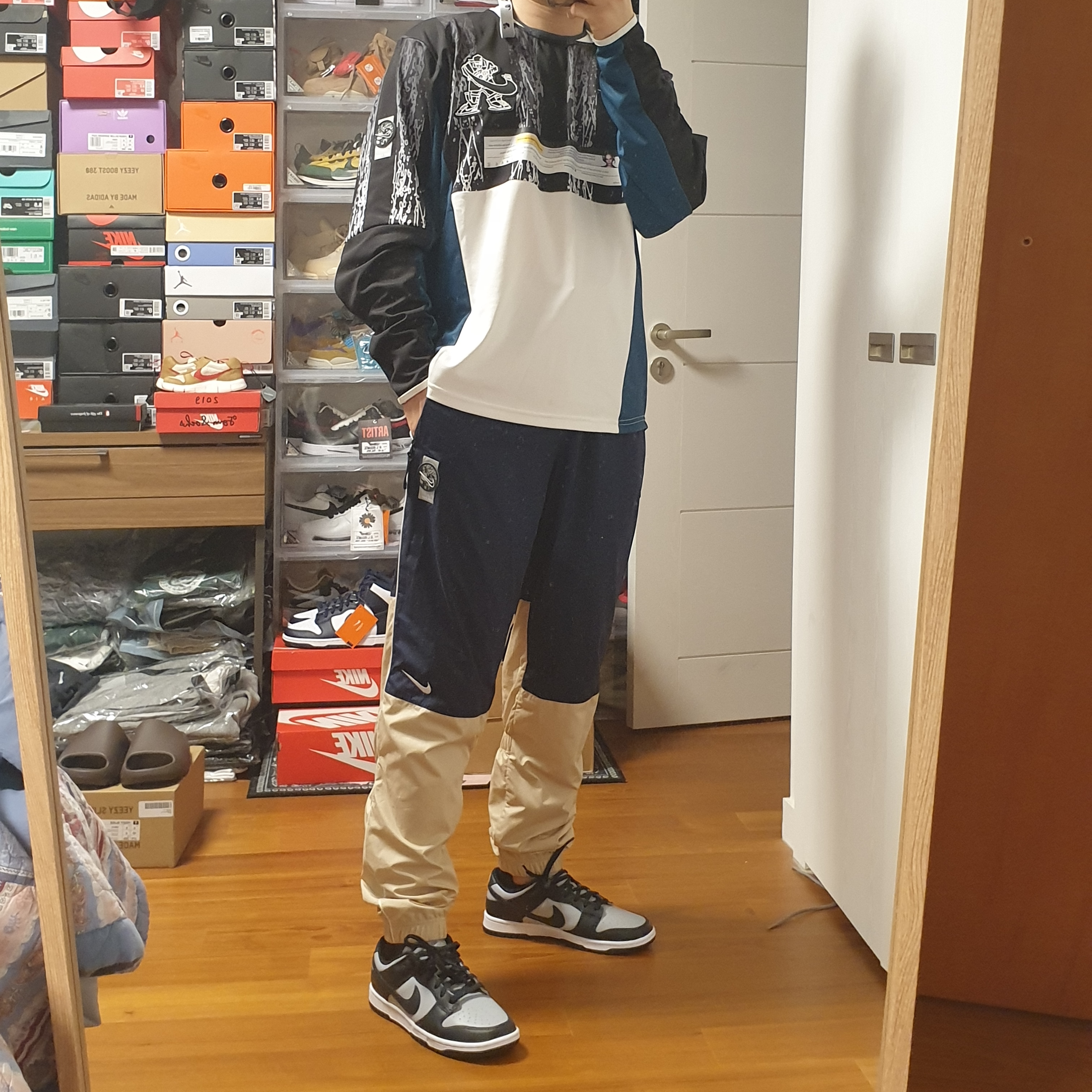 Nike x Cav Empt Track Pants Navy, Nike x Cav Empt Long Sleeve Graphic Shirt Jersey 착용 스타일 - 3