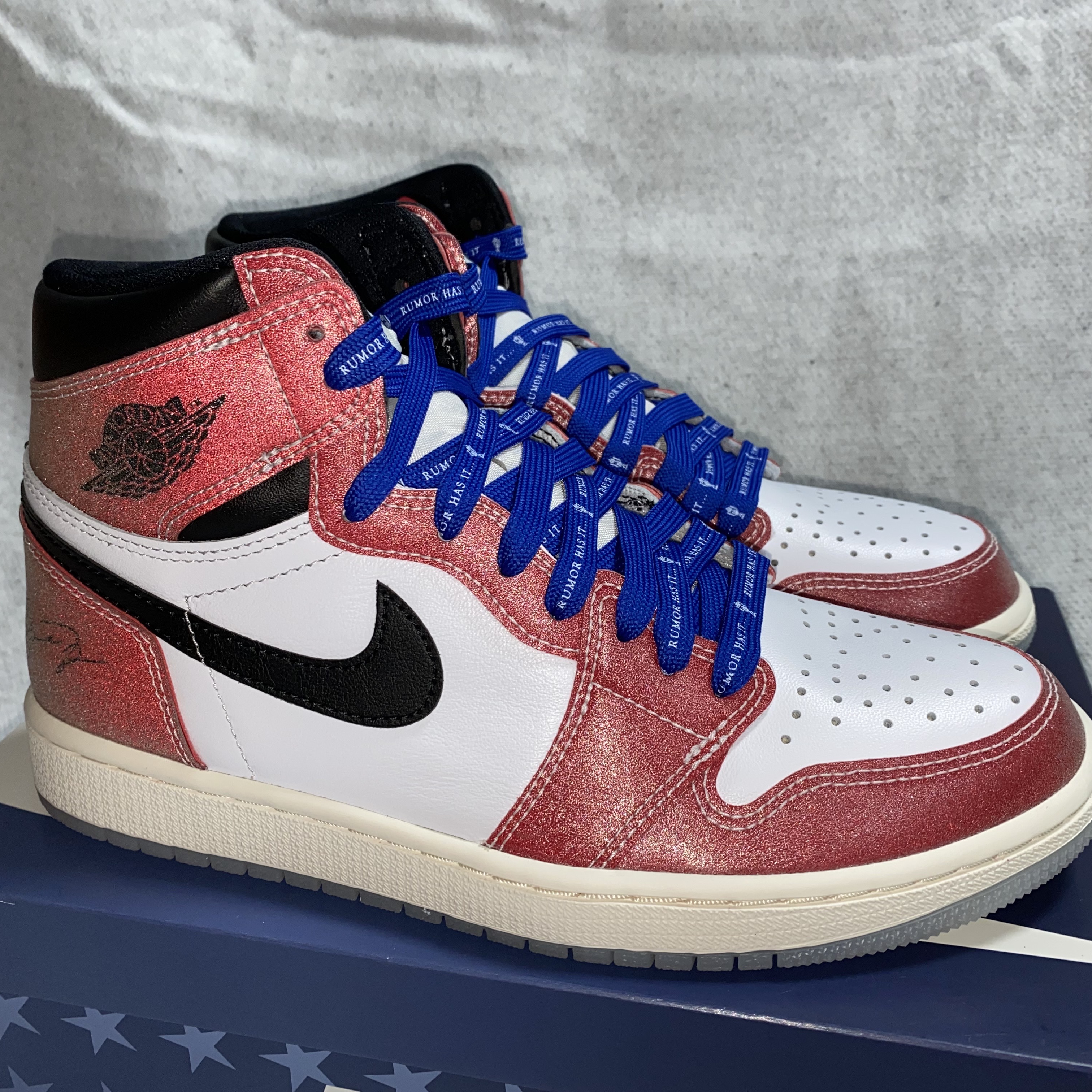 Jordan 1 x Trophy Room Retro High OG SP Chicago (Friends & Family) 착용 스타일 - 1