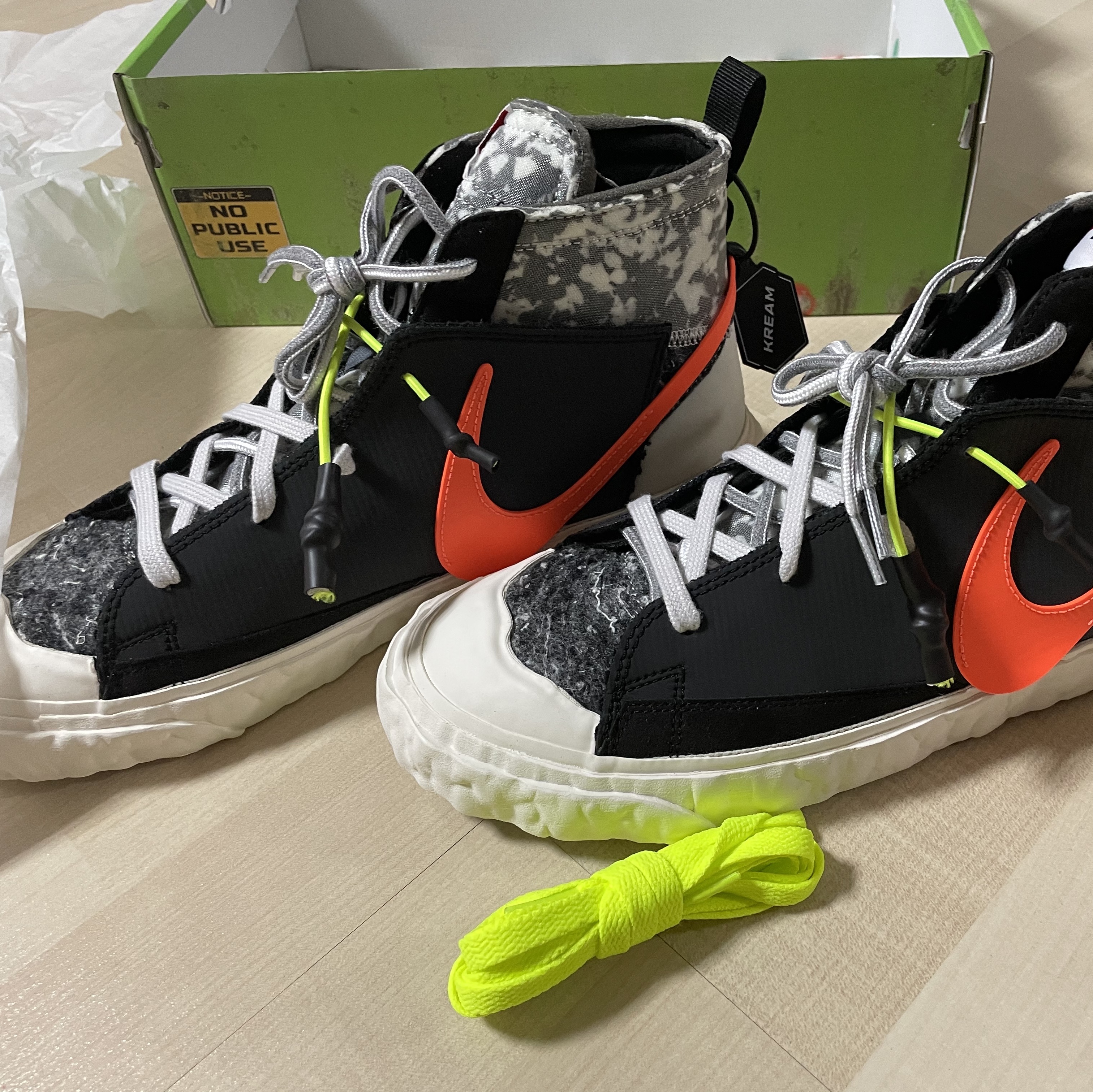 Nike x Readymade Blazer Mid Black 착용 스타일 - 3