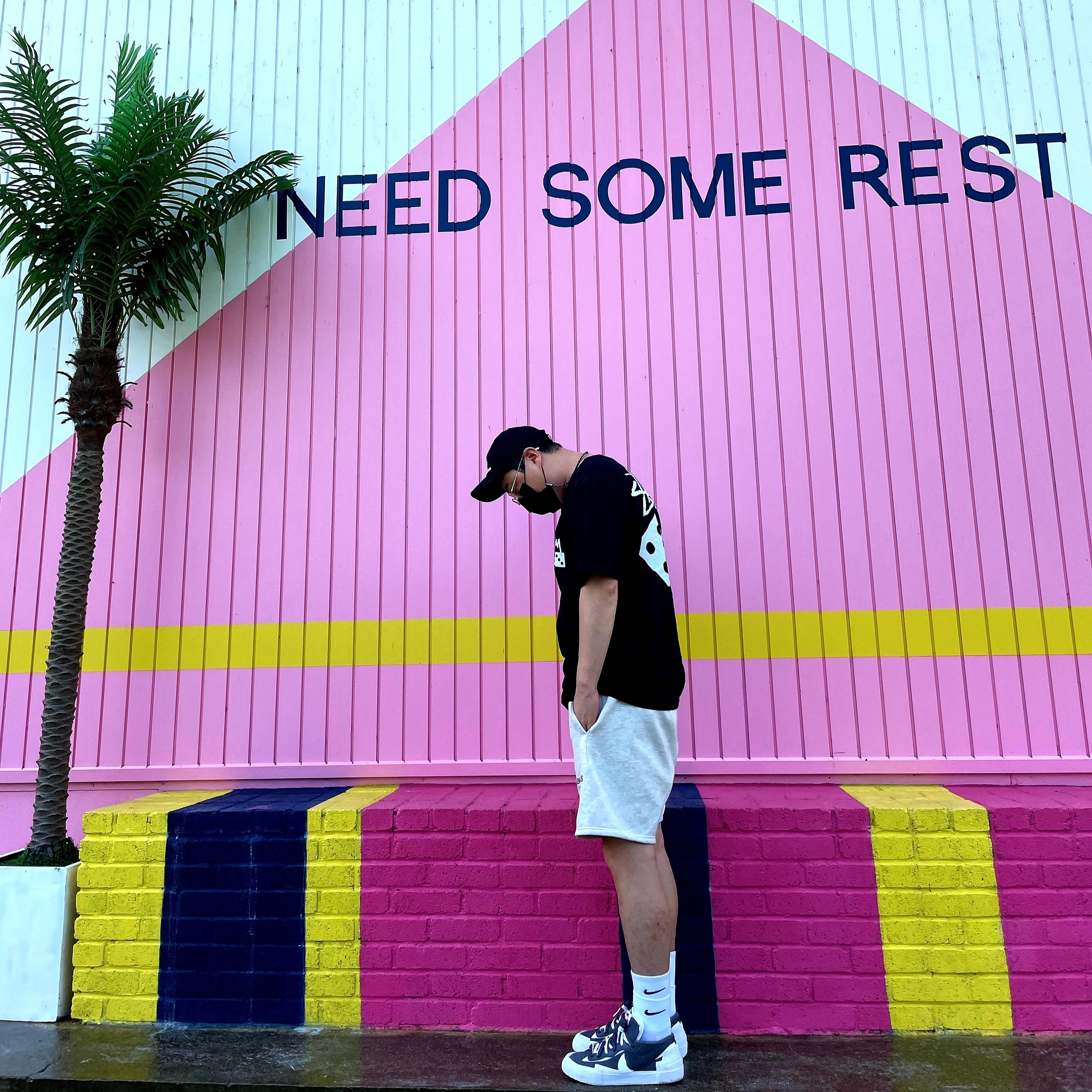 Stussy Dice Pigment Dyed T-Shirt Black 2021, Nike x Matthew M Williams NRG Socks White 착용 스타일 - 1