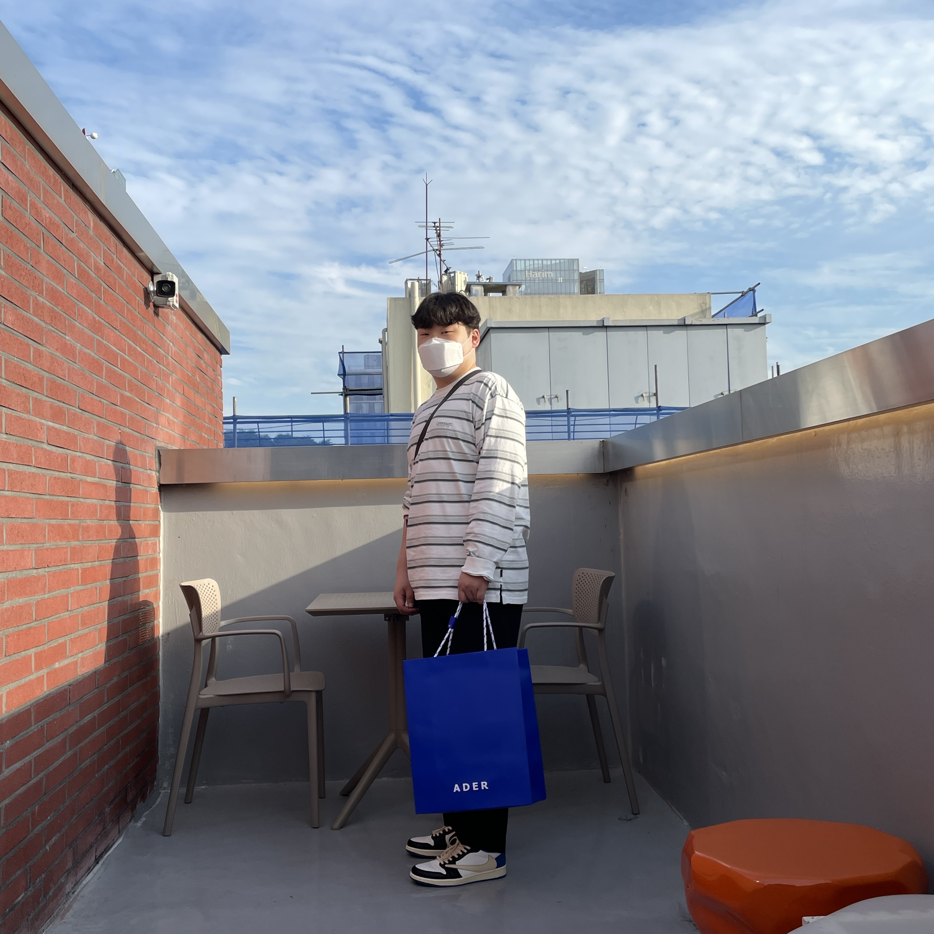 Jordan 1 x Travis Scott x Fragment Retro Low OG SP Military Blue 착용 스타일