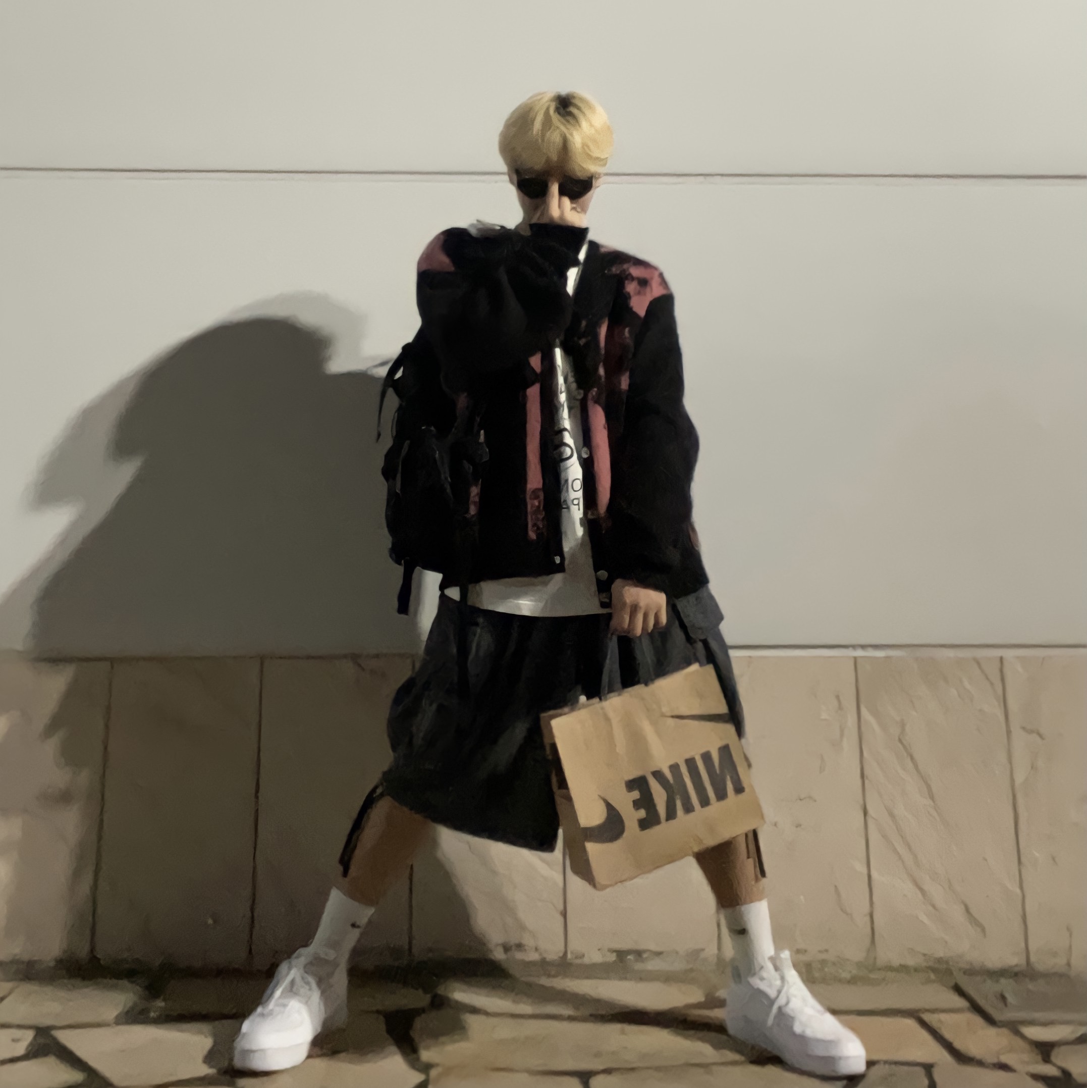 Stussy World Tour T-Shirt White, Nike Air Force 1/1 Cosmic Clay 착용 스타일 - 1