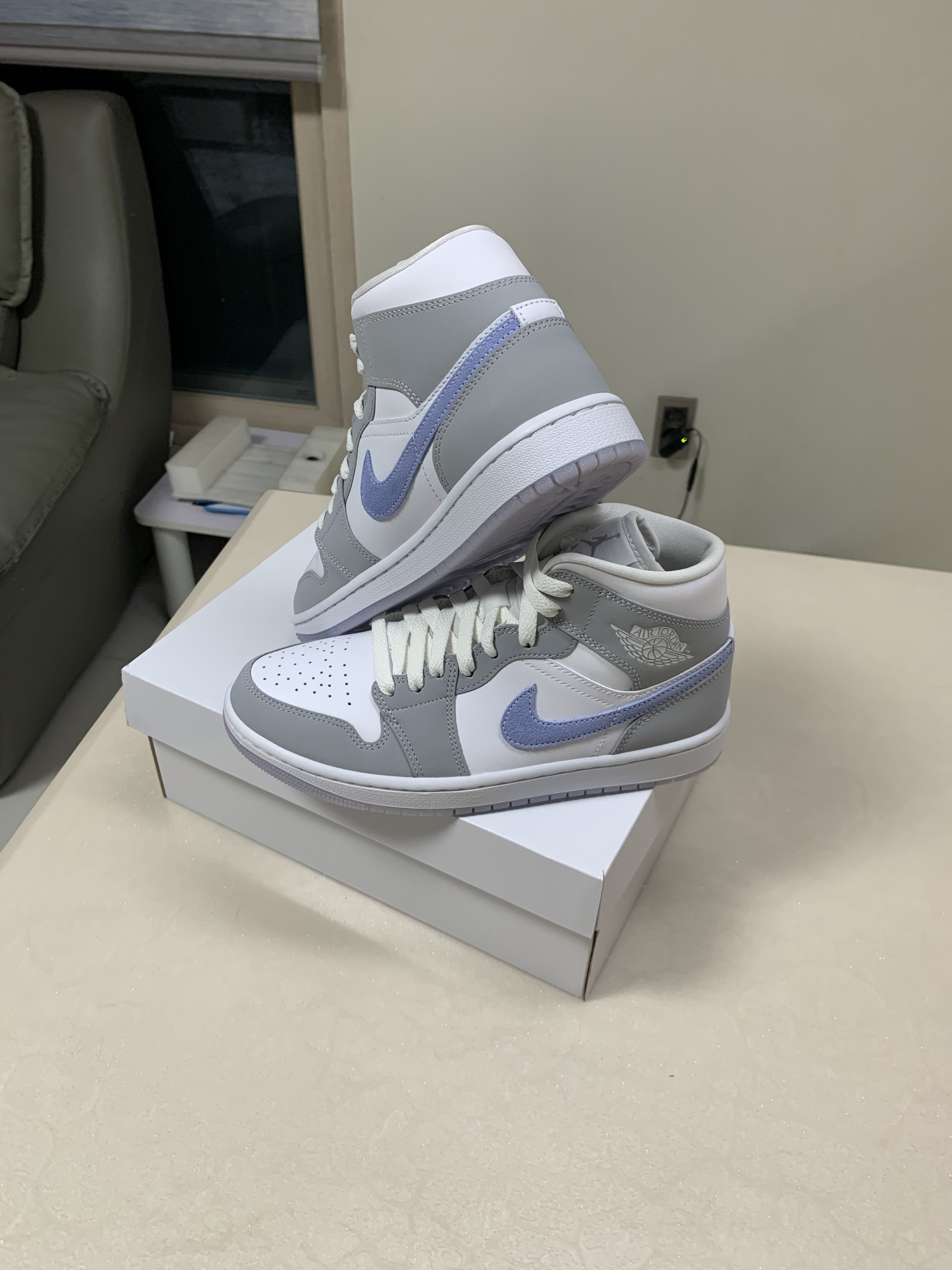 (W) Jordan 1 Mid Wolf Grey 착용 스타일 - 5