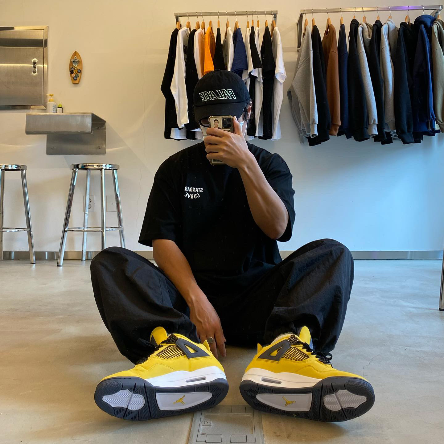 Jordan 4 Retro Tour Yellow 착용 스타일 - 1