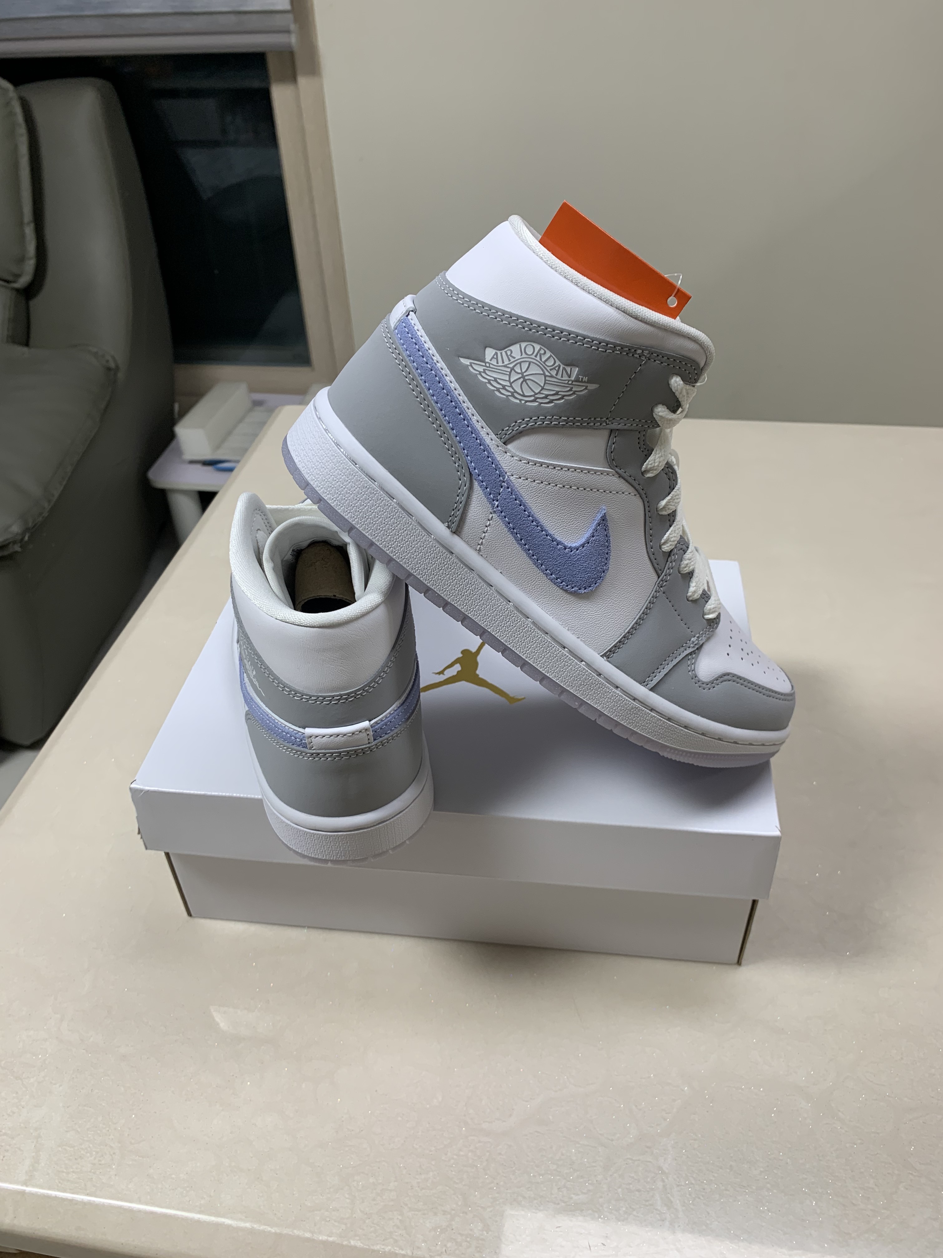 (W) Jordan 1 Mid Wolf Grey 착용 스타일 - 4
