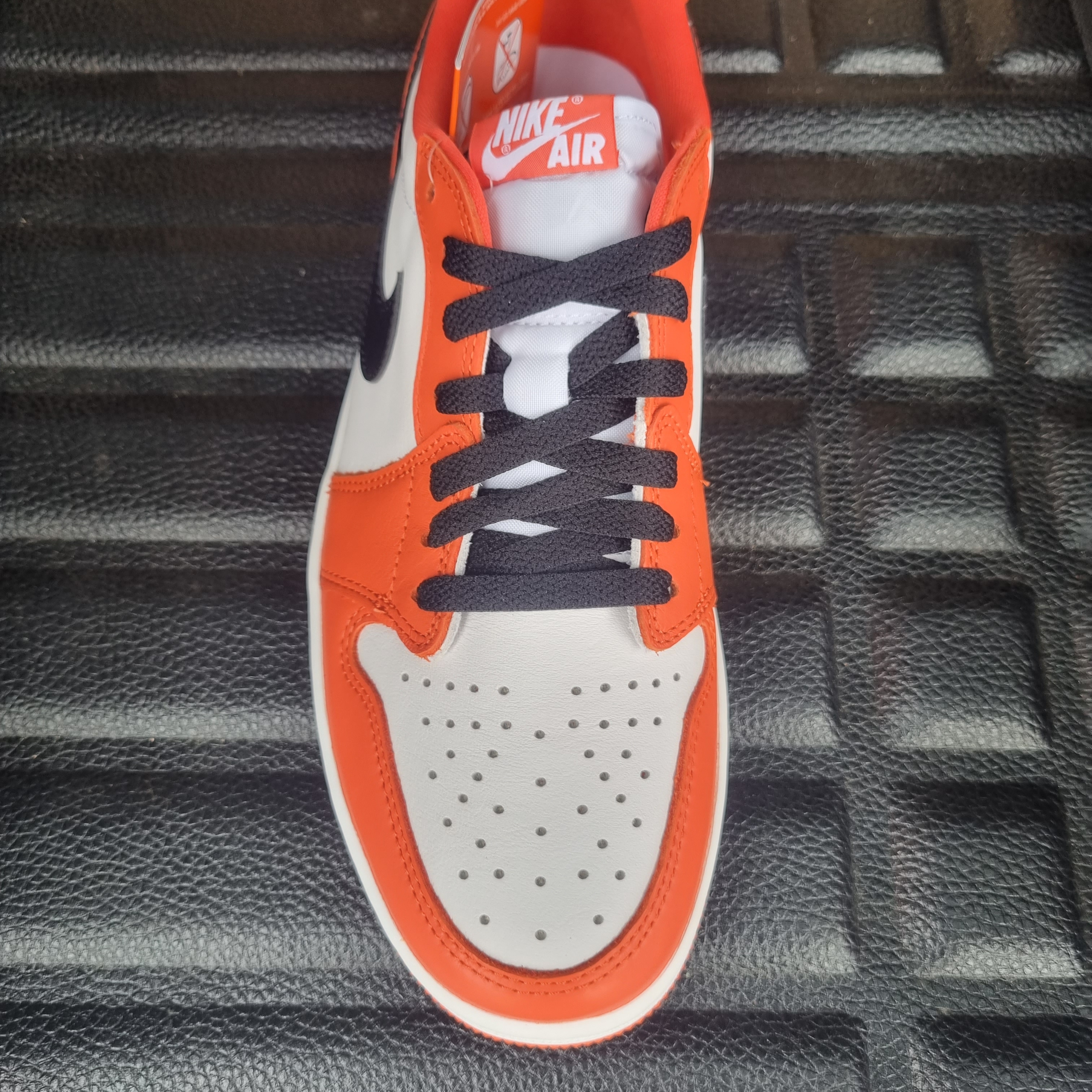 Jordan 1 Low OG Starfish 착용 스타일 - 1