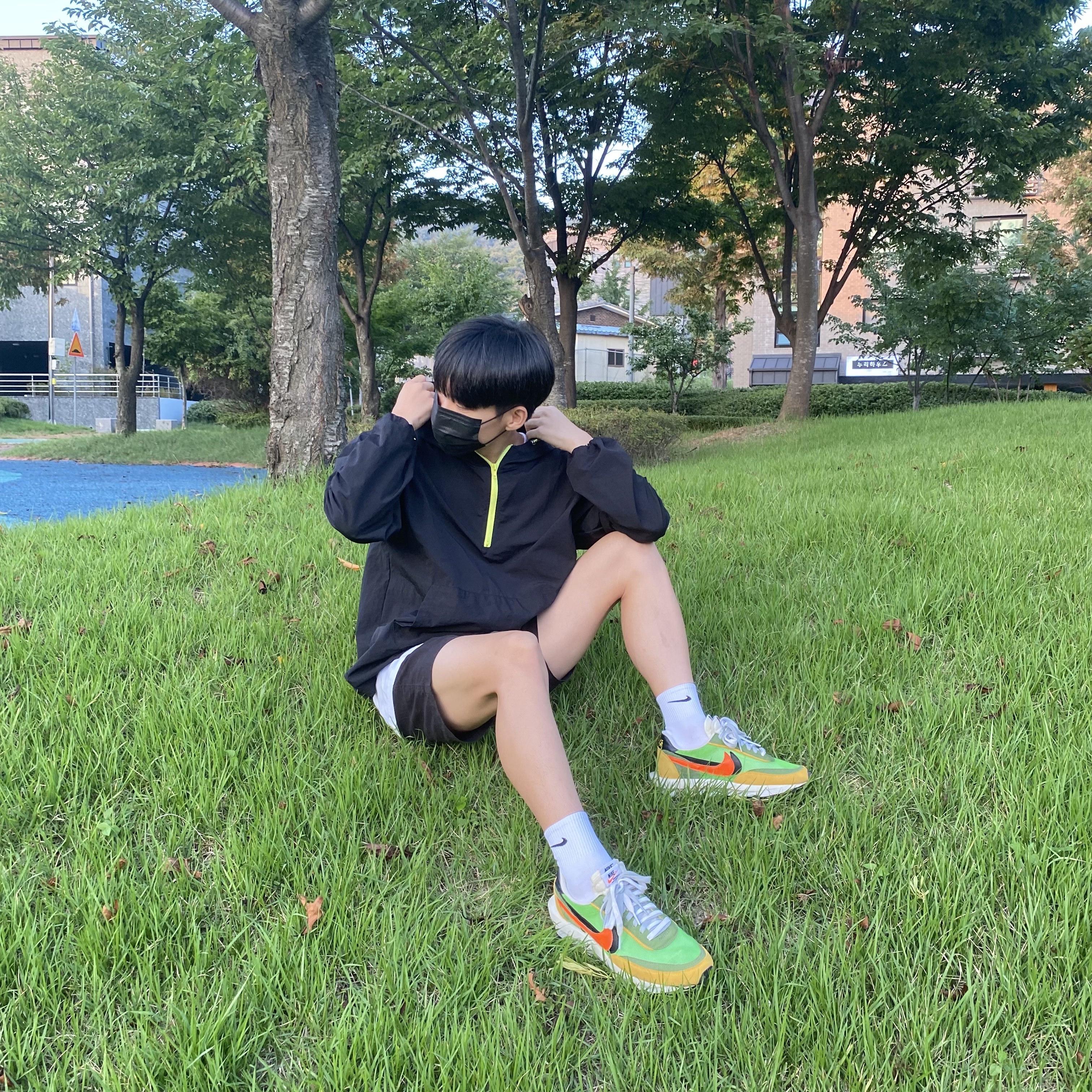 Nike x Sacai LDWaffle Green Multi 착용 스타일