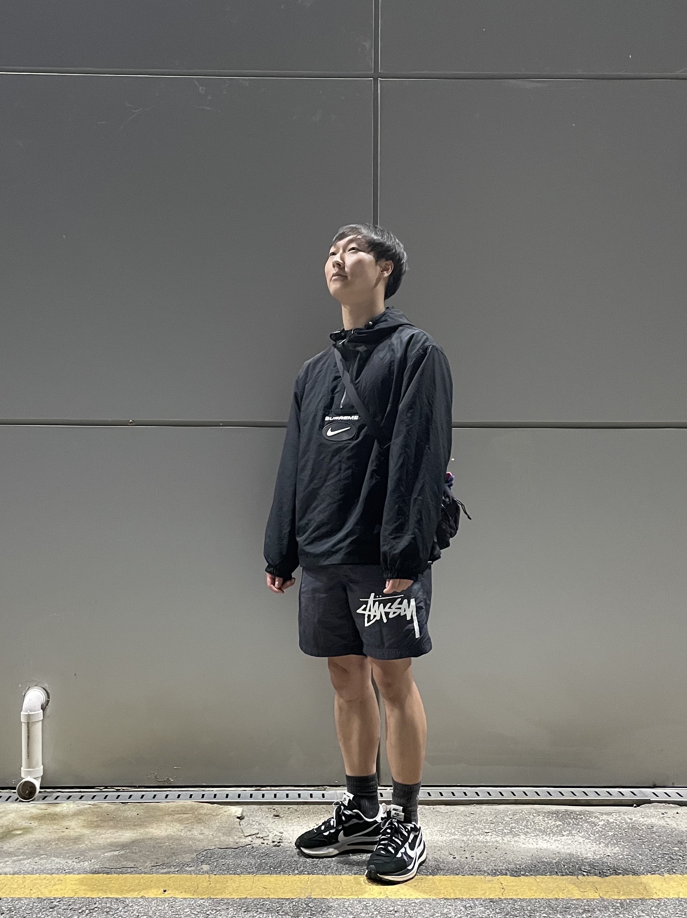 Nike x Sacai VaporWaffle Black White, Nike x Stussy Water Shorts Off Noir 착용 스타일