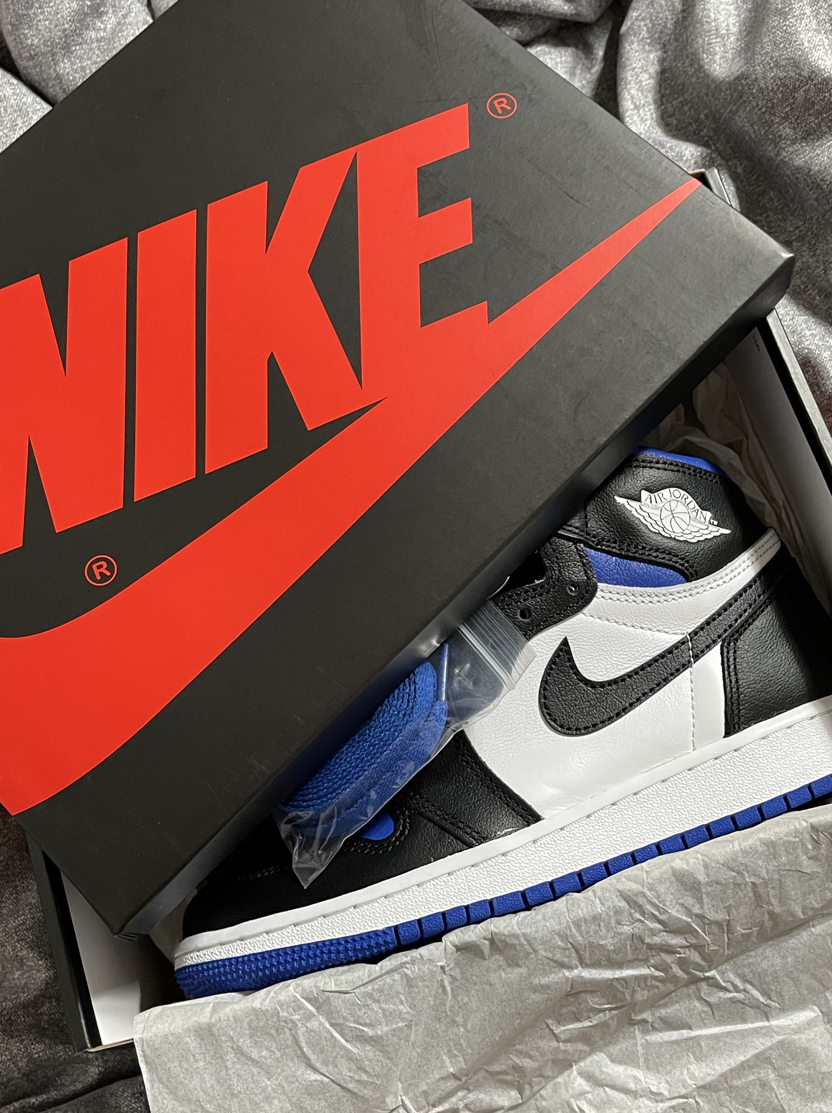 Jordan 1 Retro High OG Royal Toe, (GS) Jordan 1 Retro High OG Royal Toe 착용 스타일 - 3