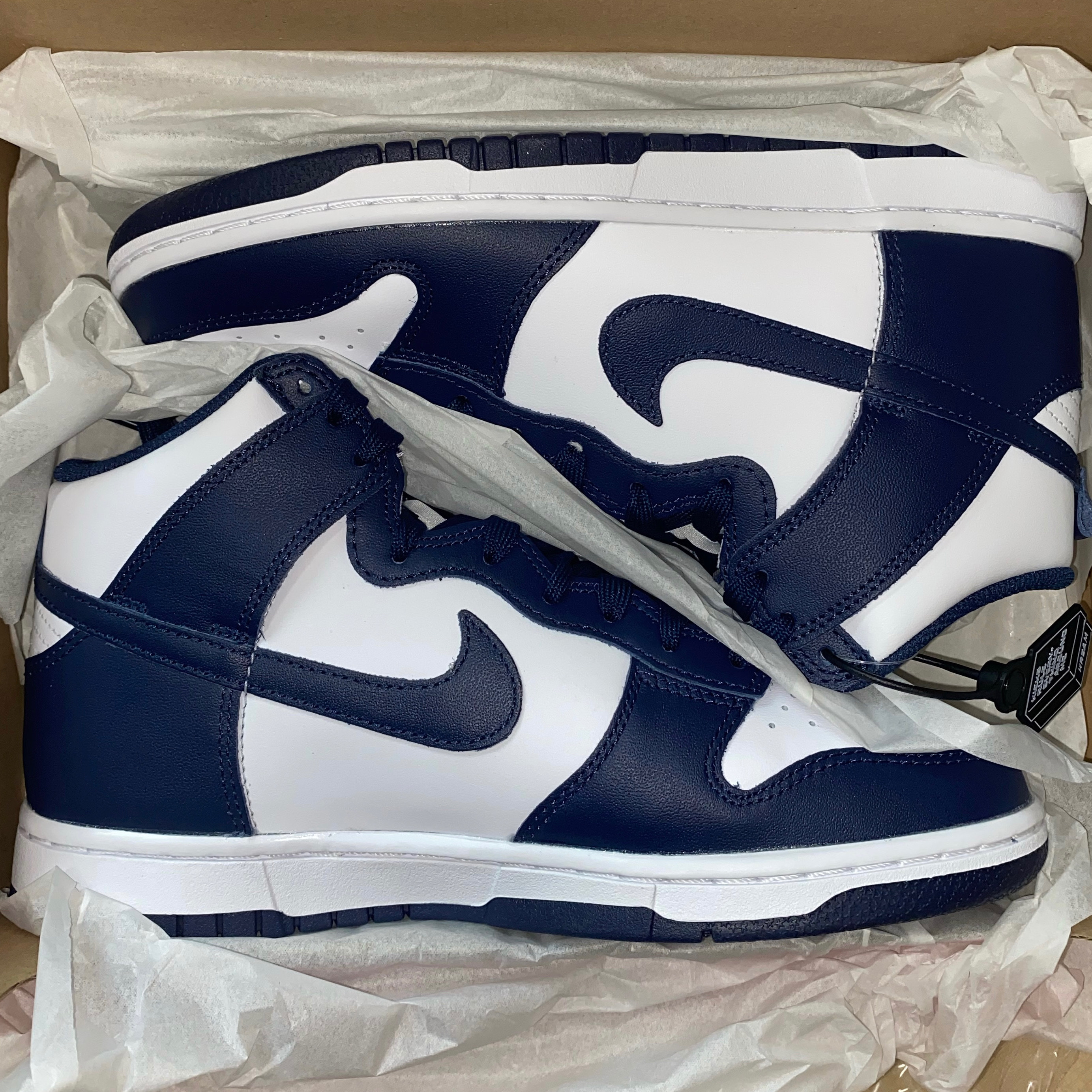 Nike Dunk High Retro Championship Navy 착용 스타일