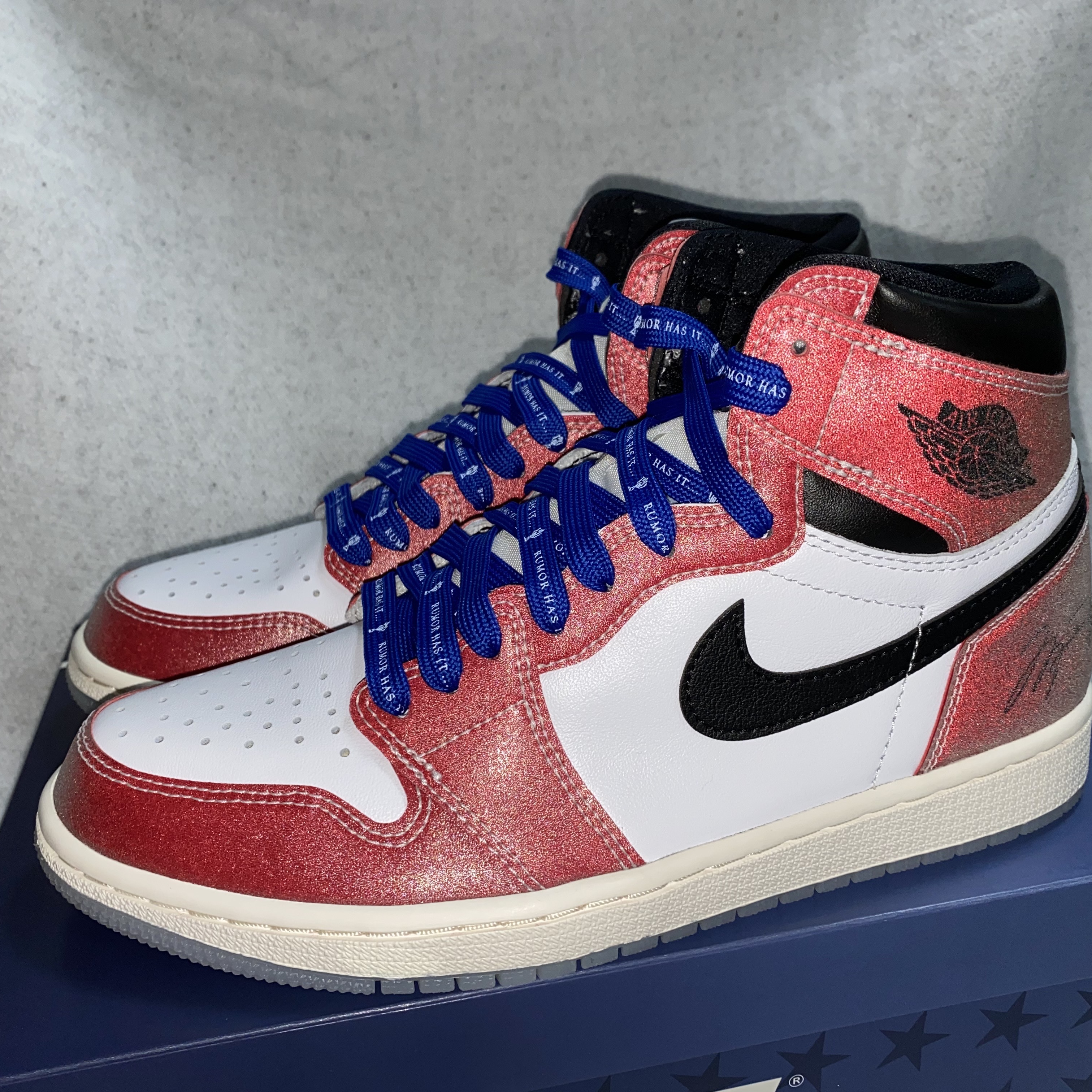 Jordan 1 x Trophy Room Retro High OG SP Chicago (Friends & Family) 착용 스타일 - 2