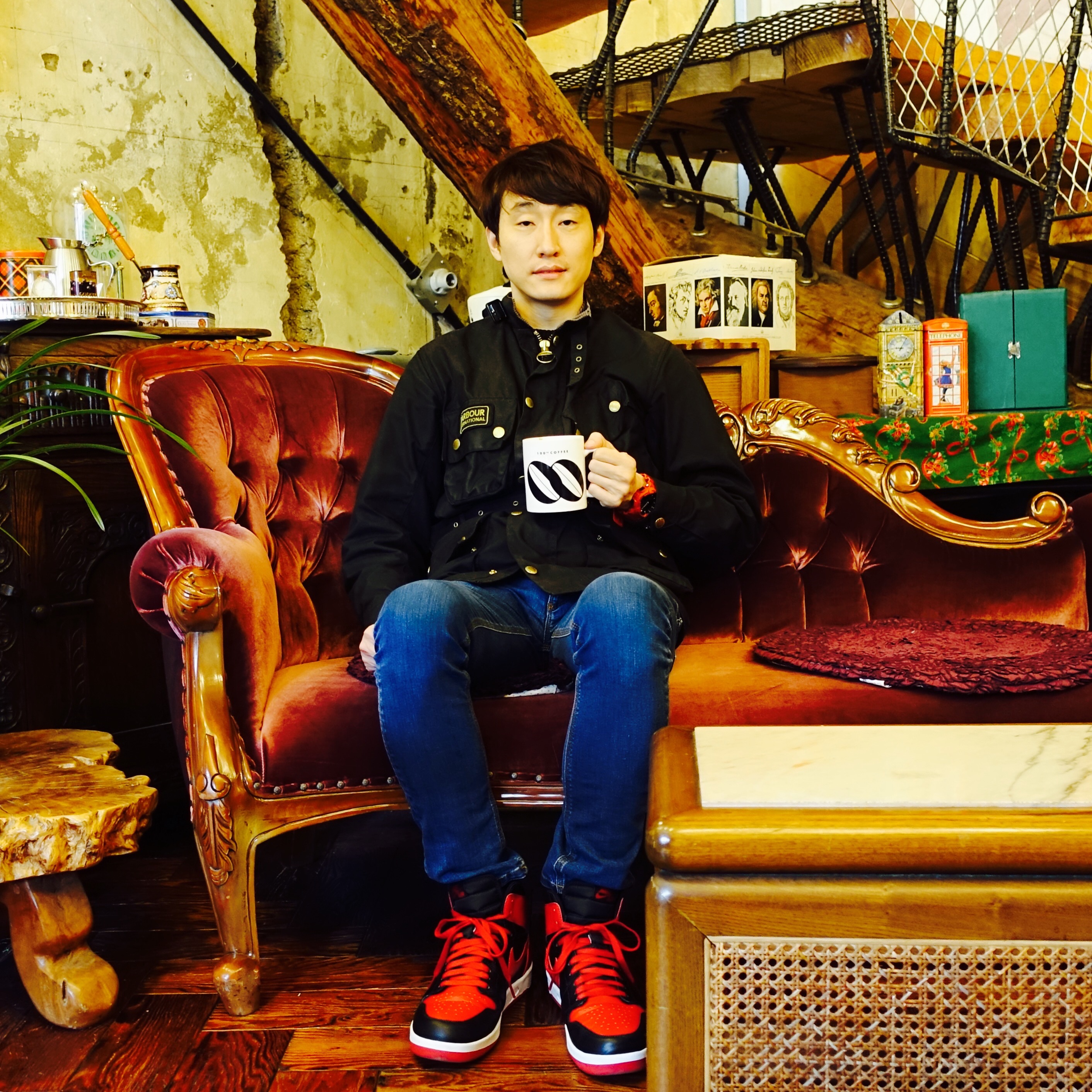 Jordan 1 Retro High OG Bred Banned 2016, Barbour International Original Wax Jacket Black 착용 스타일