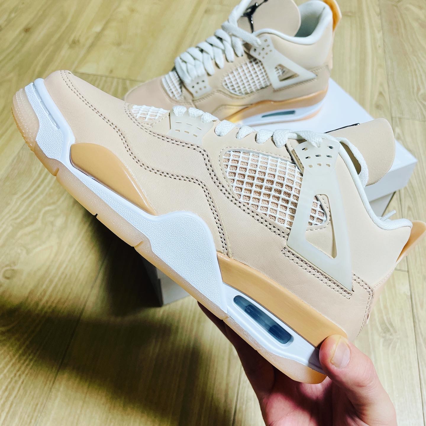 (W) Jordan 4 Retro Shimmer 착용 스타일 - 2