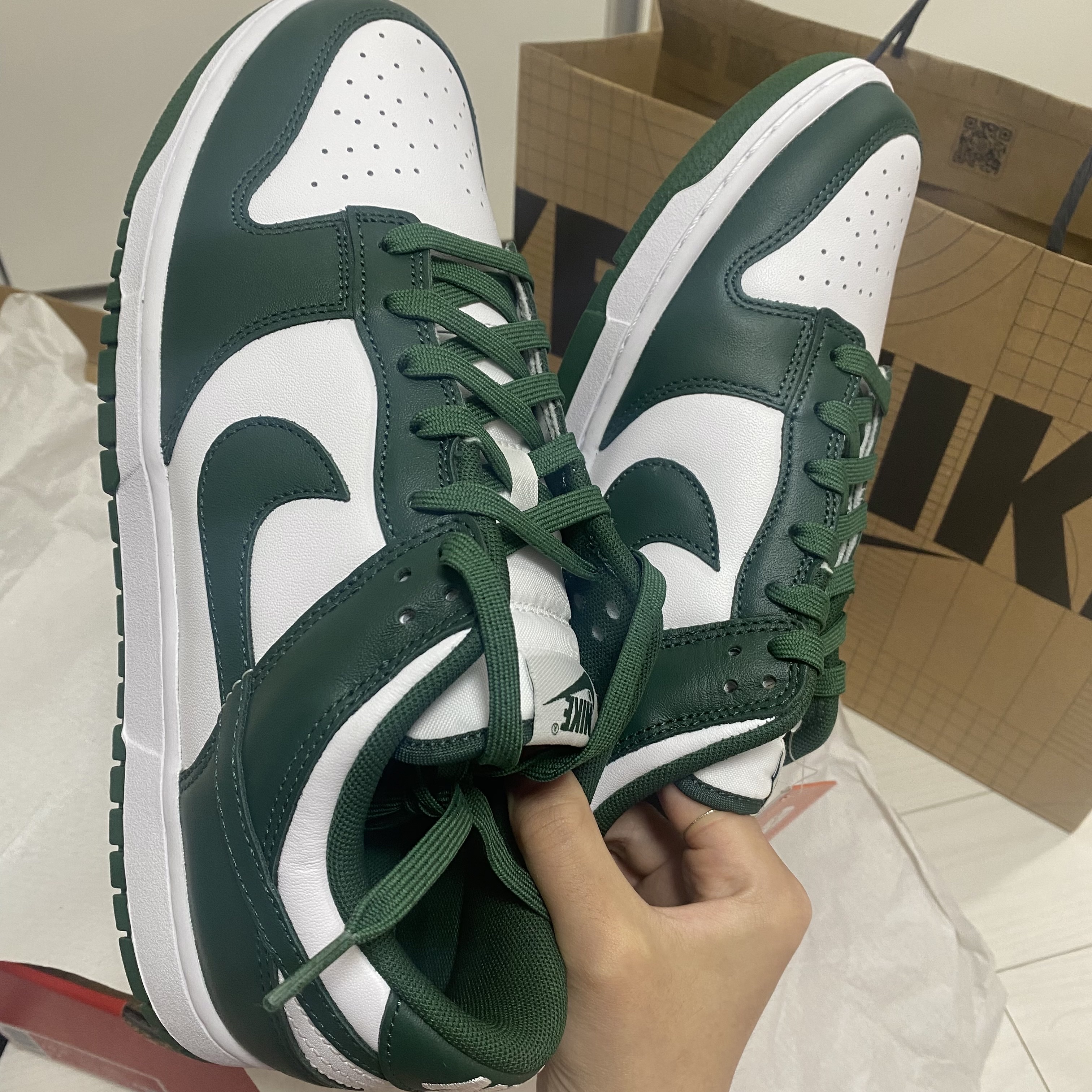 Nike Dunk Low Retro Varsity Green, (GS) Nike Dunk Low Varsity Green 착용 스타일