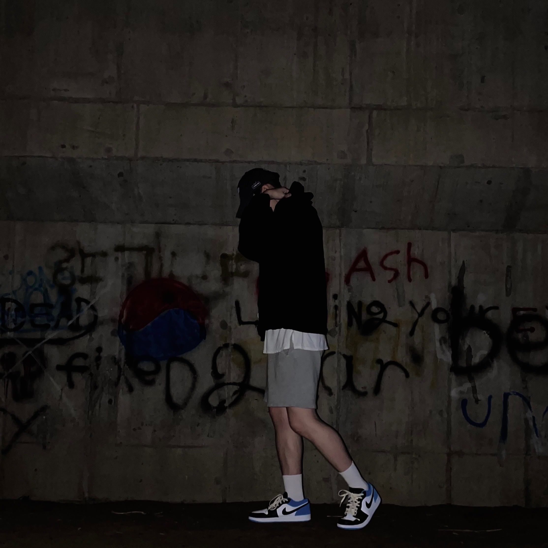 Jordan 1 Low SE Laser Blue 착용 스타일 - 1