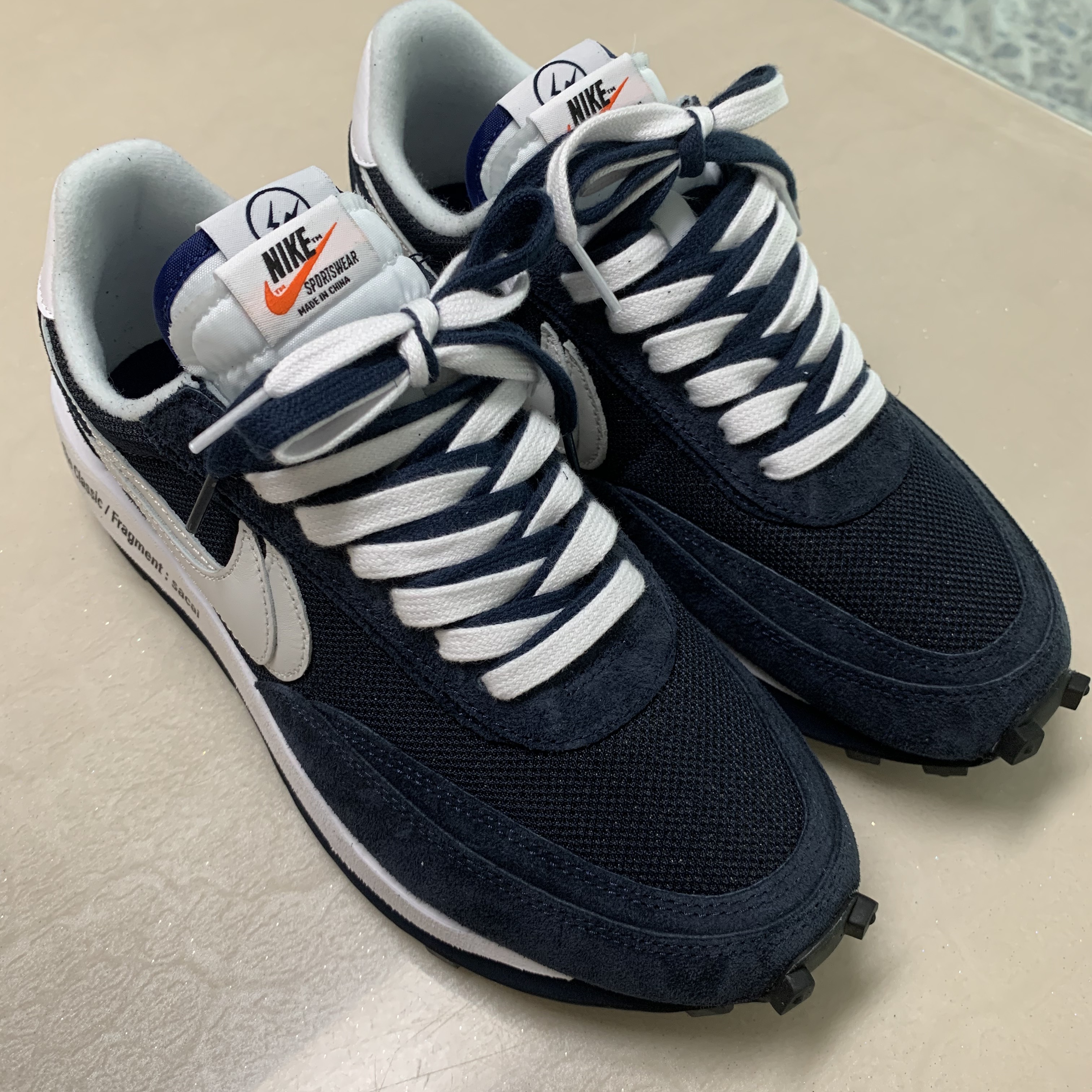 Nike x Sacai x Fragment LDWaffle Blackened Blue 착용 스타일 - 3