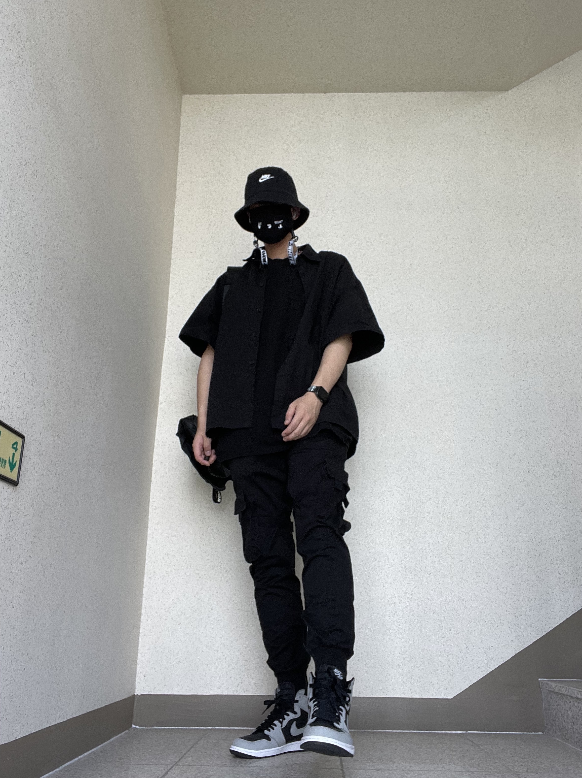 Nike Futura Washed Bucket Hat Black, Off-White x Amore Pacific Protection Box (Without Cosmetics) 착용 스타일 - 2