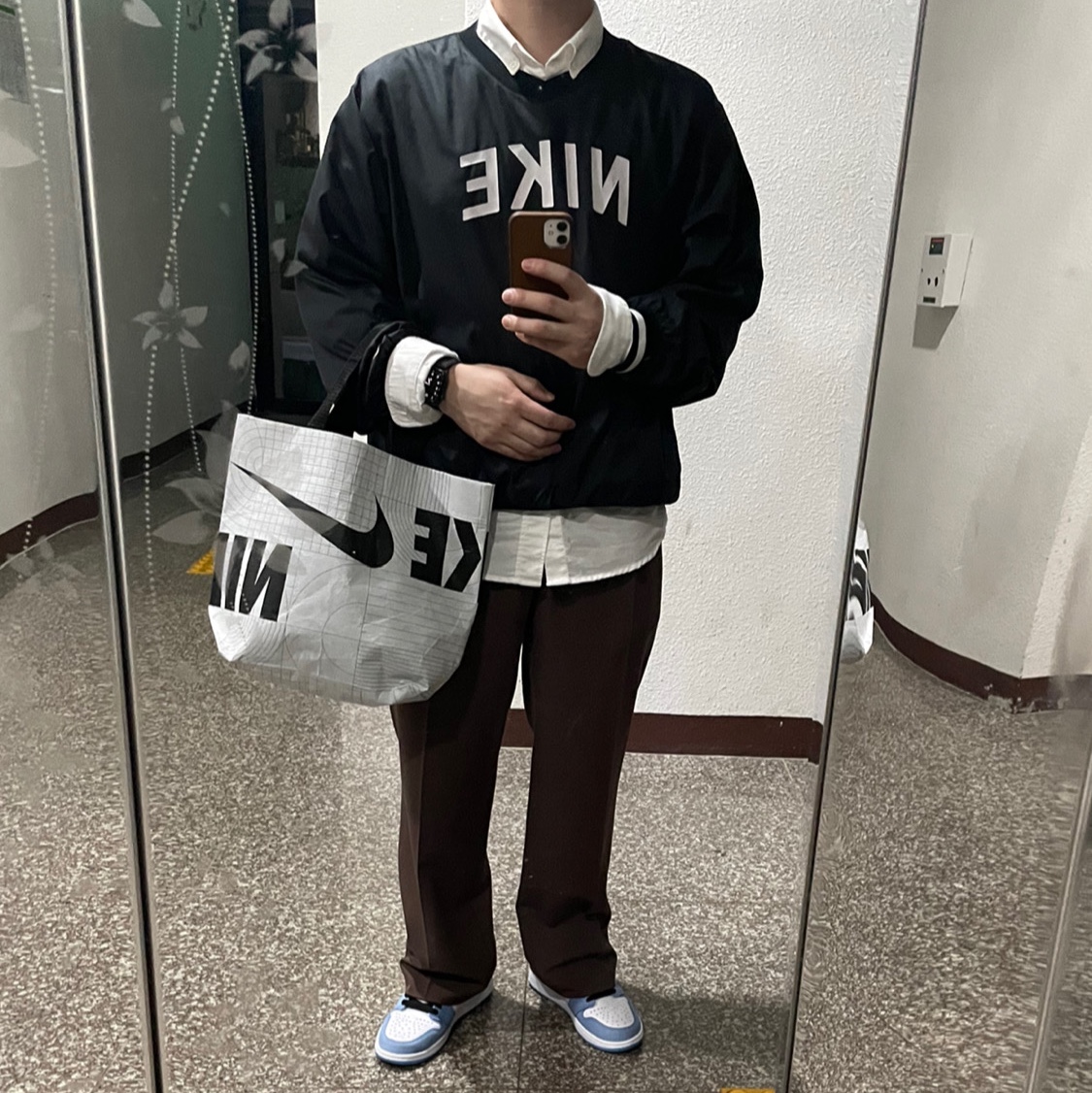 Jordan 1 Retro High OG University Blue 착용 스타일