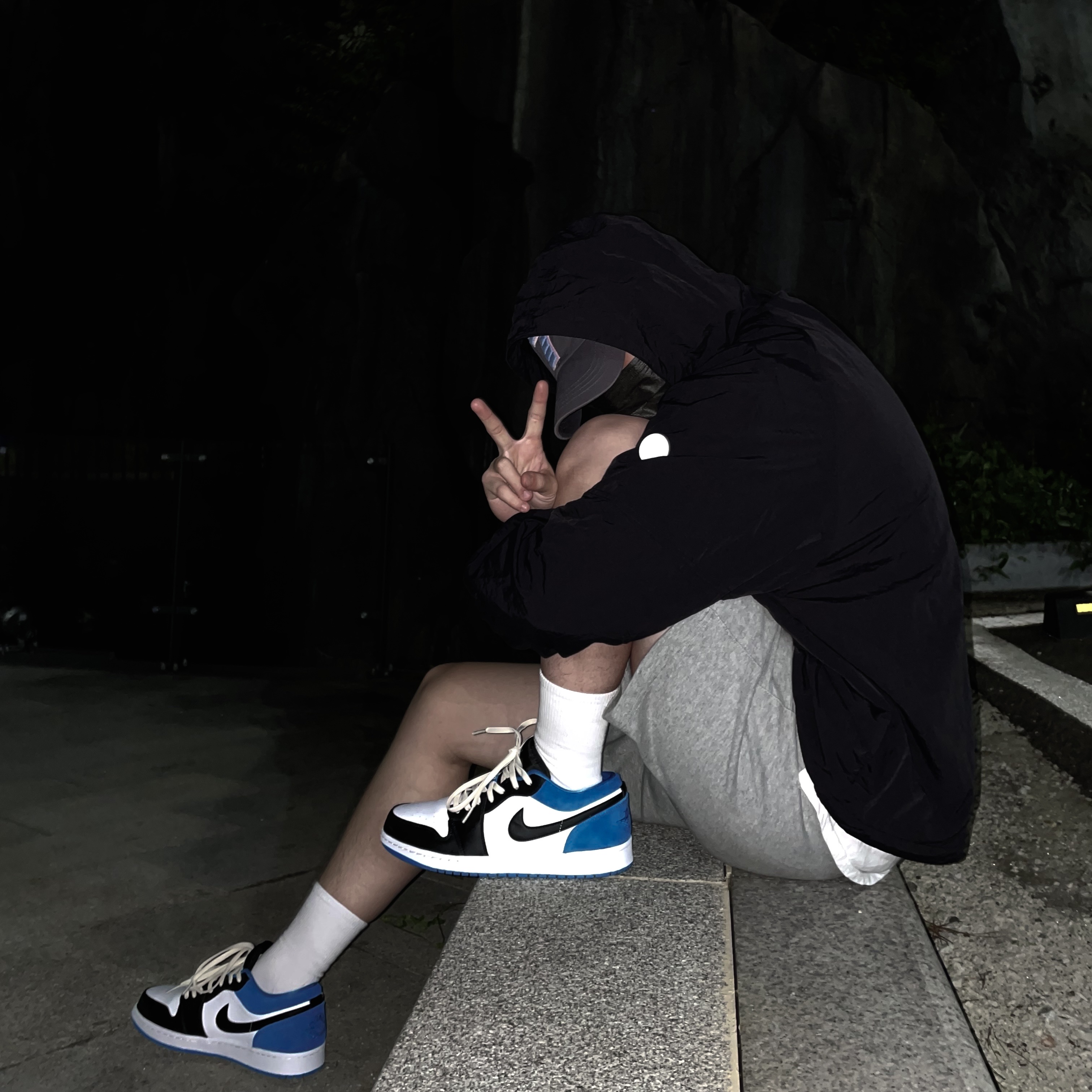 Jordan 1 Low SE Laser Blue 착용 스타일 - 2