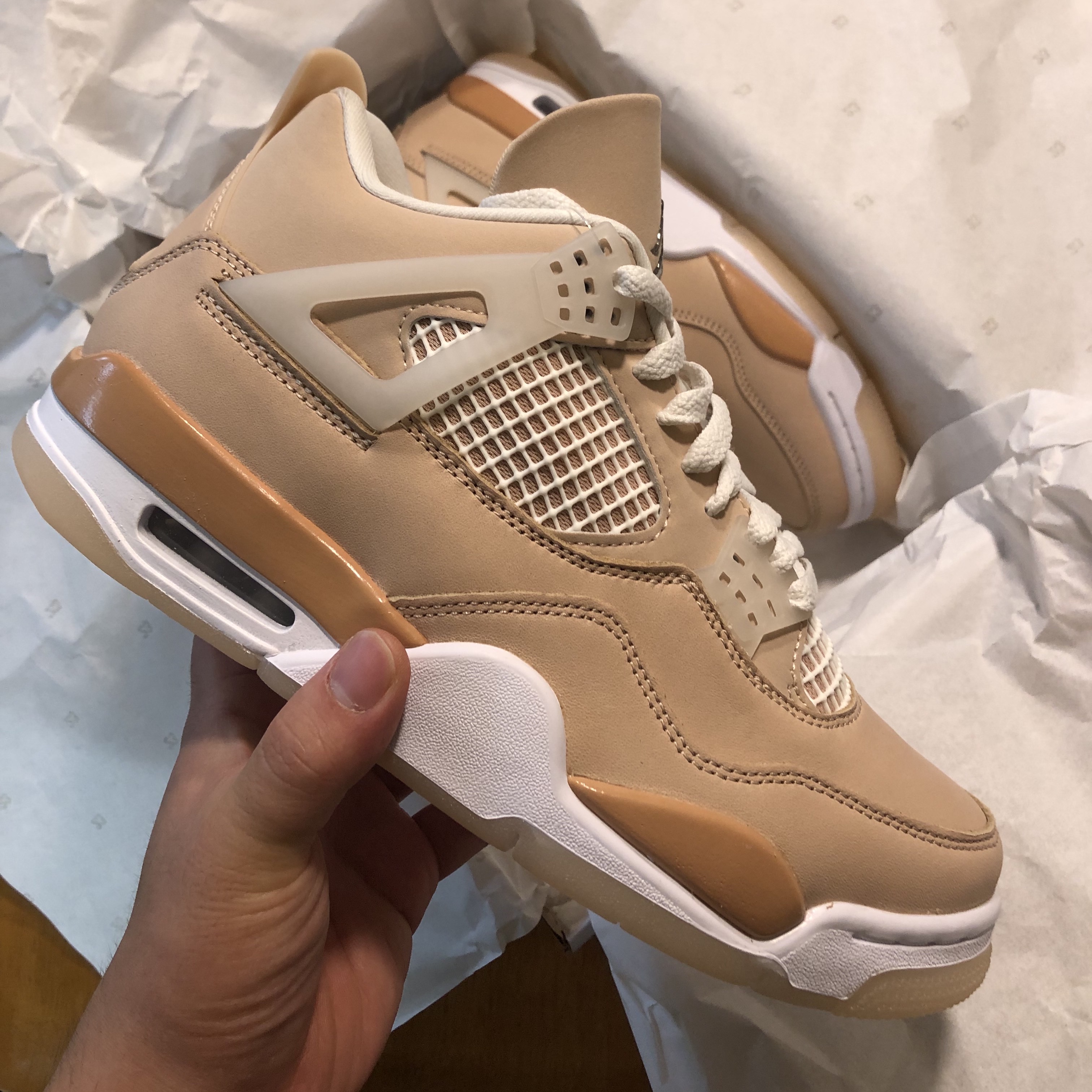 (W) Jordan 4 Retro Shimmer 착용 스타일