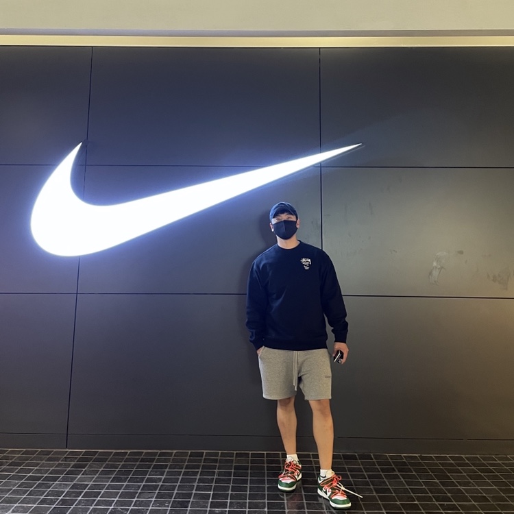 Nike x Stussy NRG ZR Fleece Crewneck Black - US/EU, Essentials Sweatshorts Oatmeal - 21SS 착용 스타일